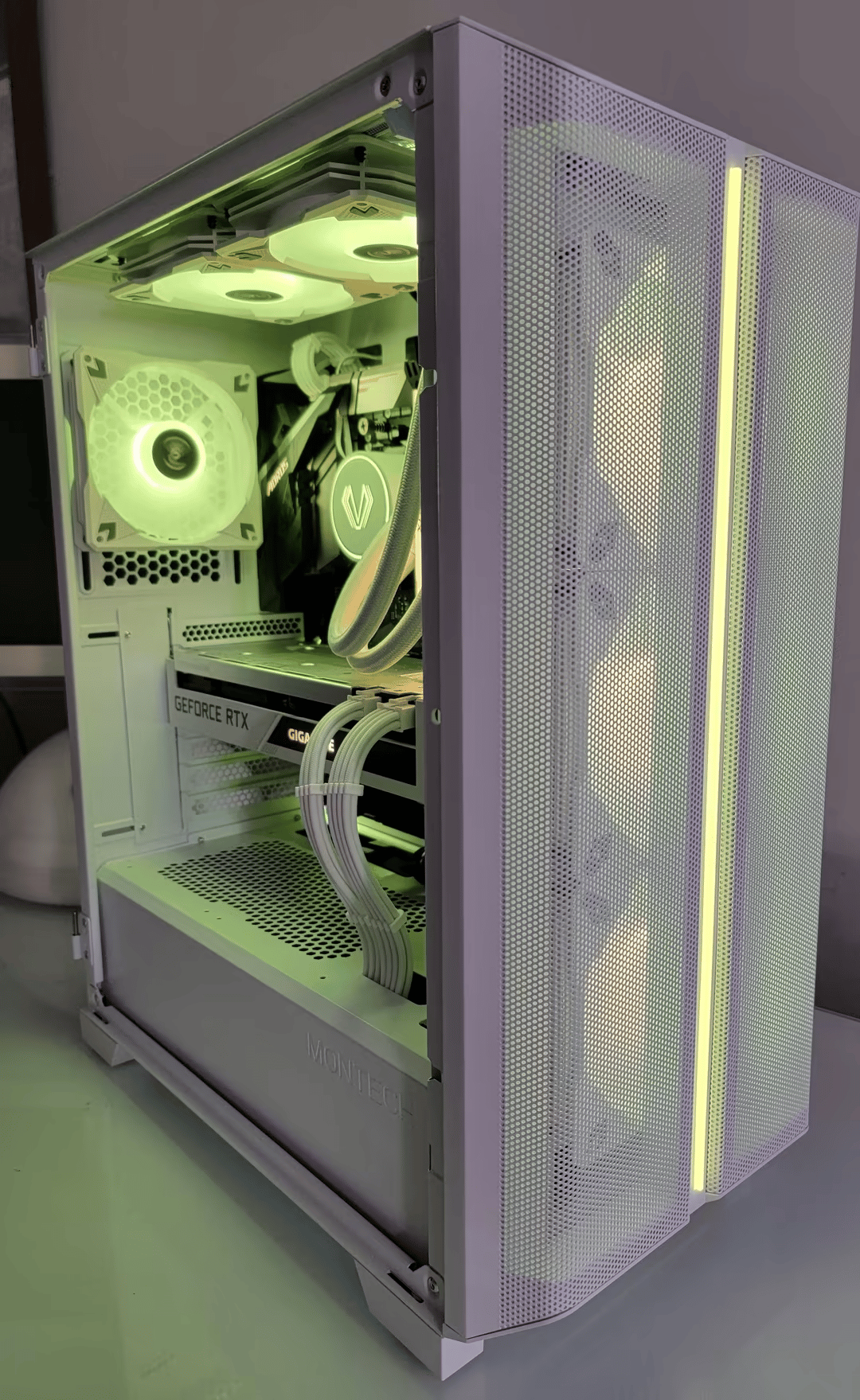 High End White Gaming PC - Ryzen 9 3900x | 32gb DDR4 | RTX 3070 Vision | 1tb NVMe | Water Cooling 