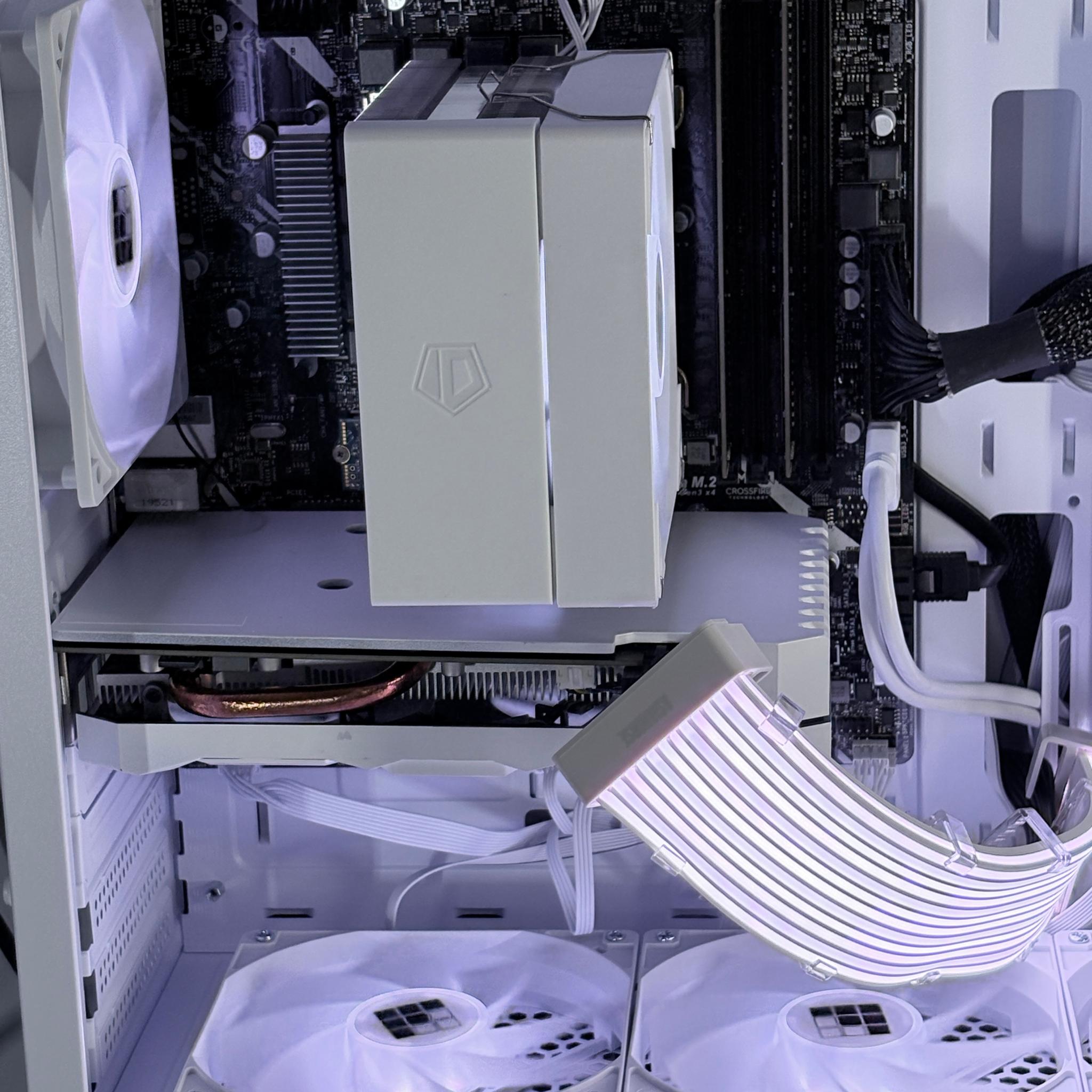 White Custom Gaming PC Build / I7 + 1660 Super /