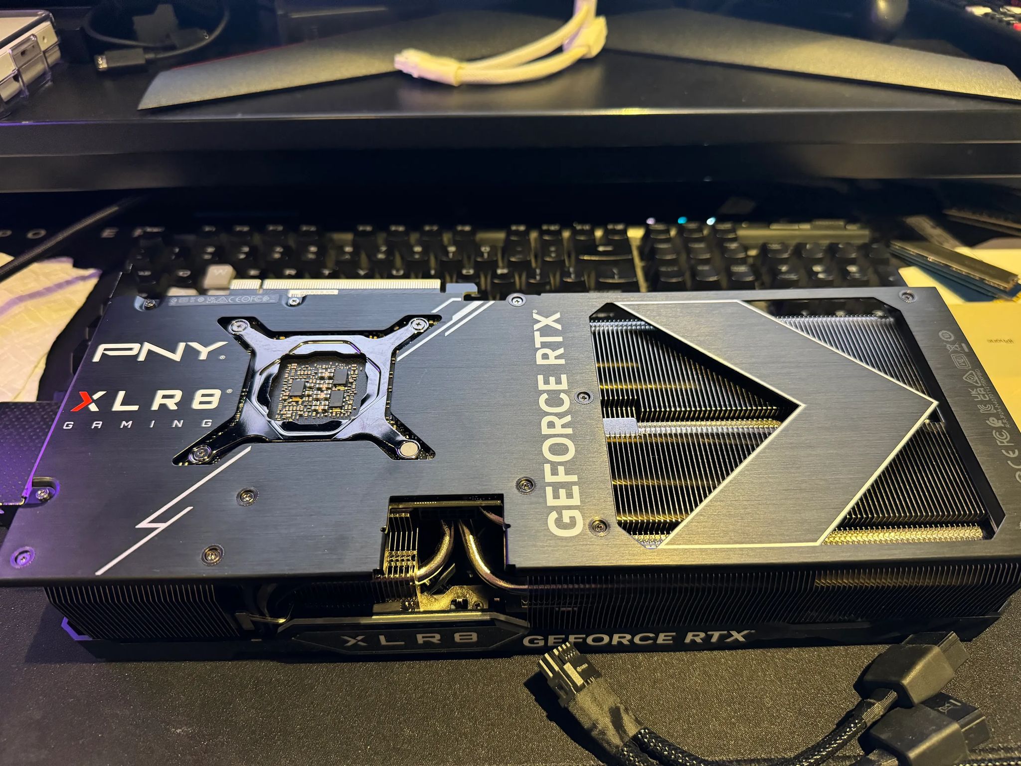 PNY GeForce RTX™ 4070 Ti Super 16GB XLR8 Gaming VERTO™ Epic-X RGB™ OC Triple Fan RGB