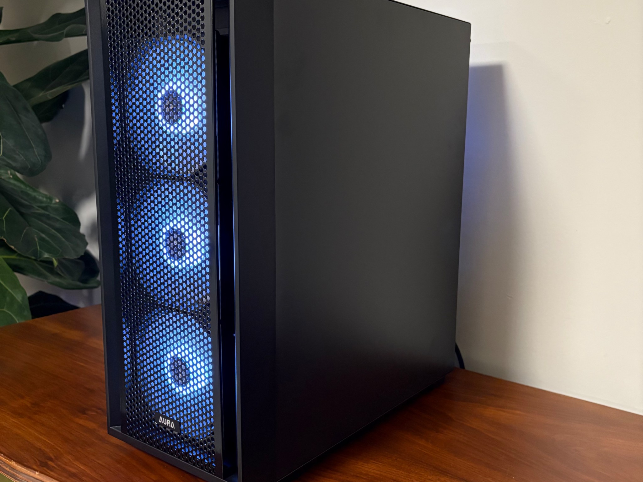 RTX 3070 | Ryzen 9 5900X | 32GB DDR4 | 1TB SSD | 700W PSU | 4 x Fans