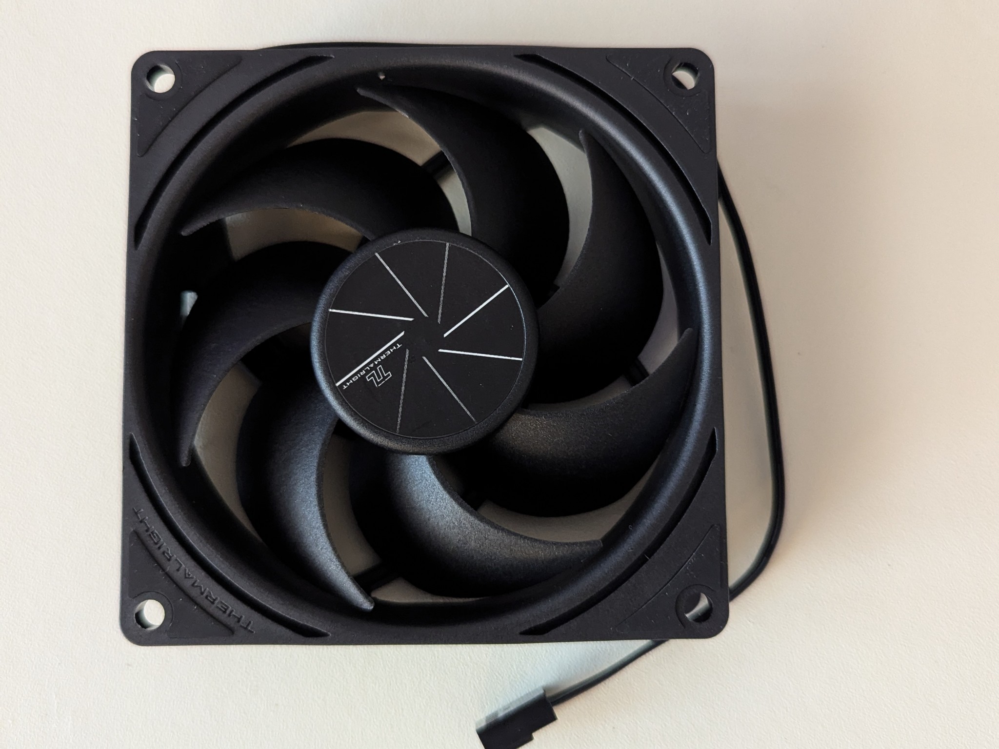 Super Flower MEGACOOL 120mm fan, Triple-Pack + Noctua NF-P12 + Thermalright TL-P9 92mm Case Fan