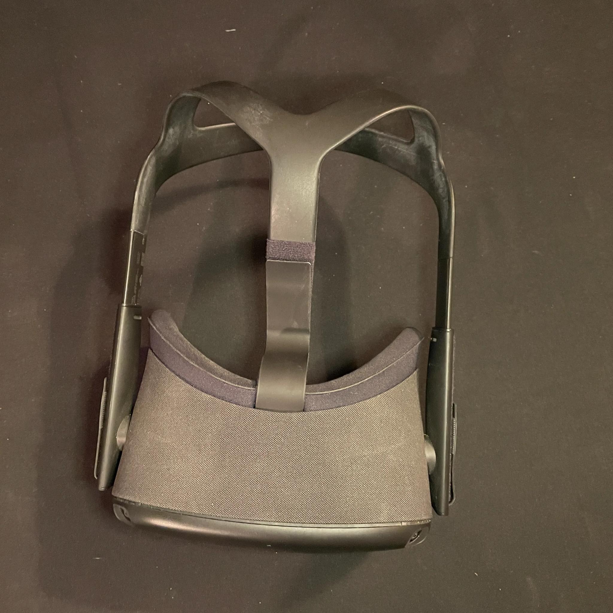 Meta Oculus Quest With Games And Accessories.