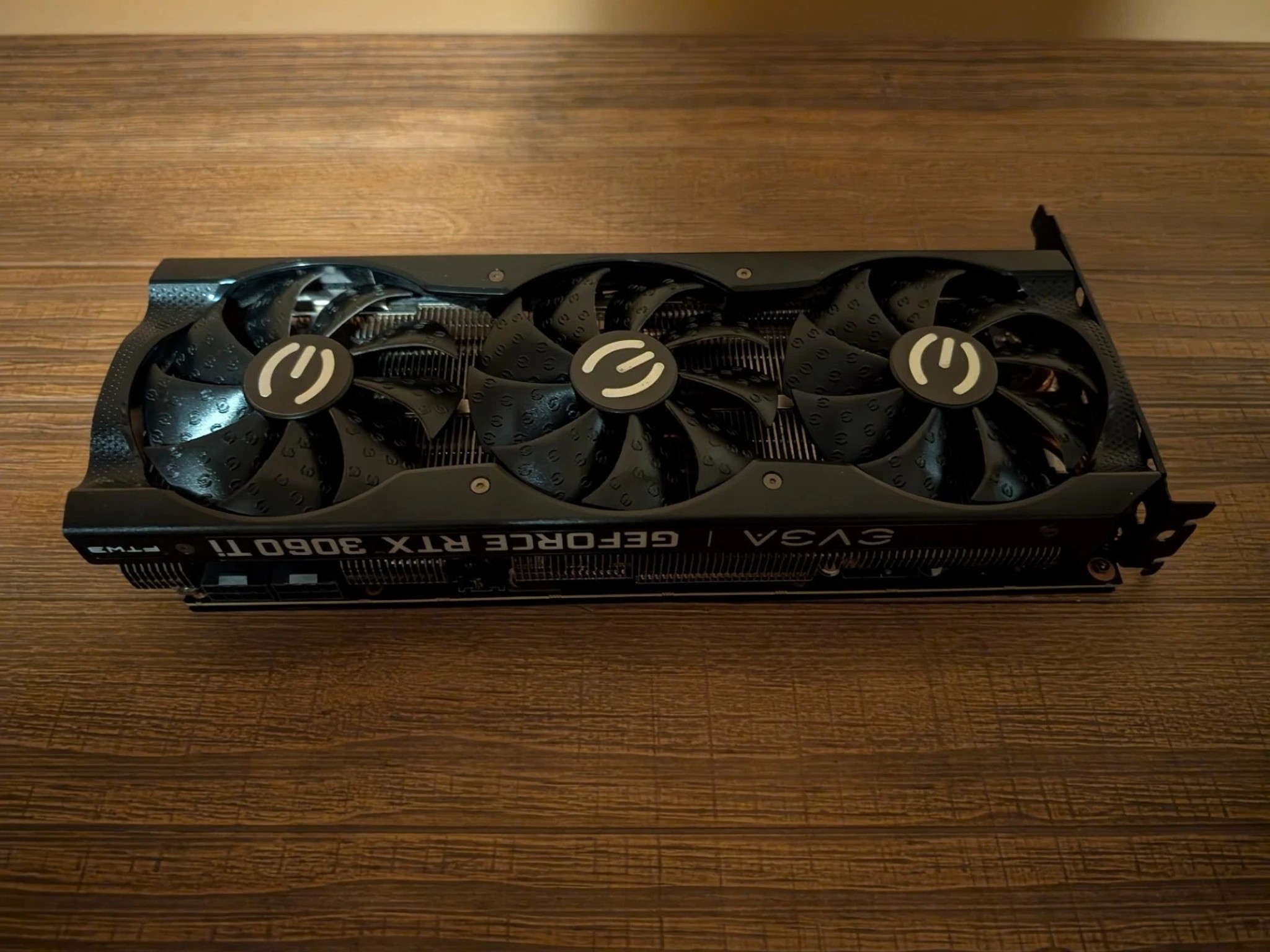 EVGA GeForce RTX 3060 Ti FTW3 ULTRA