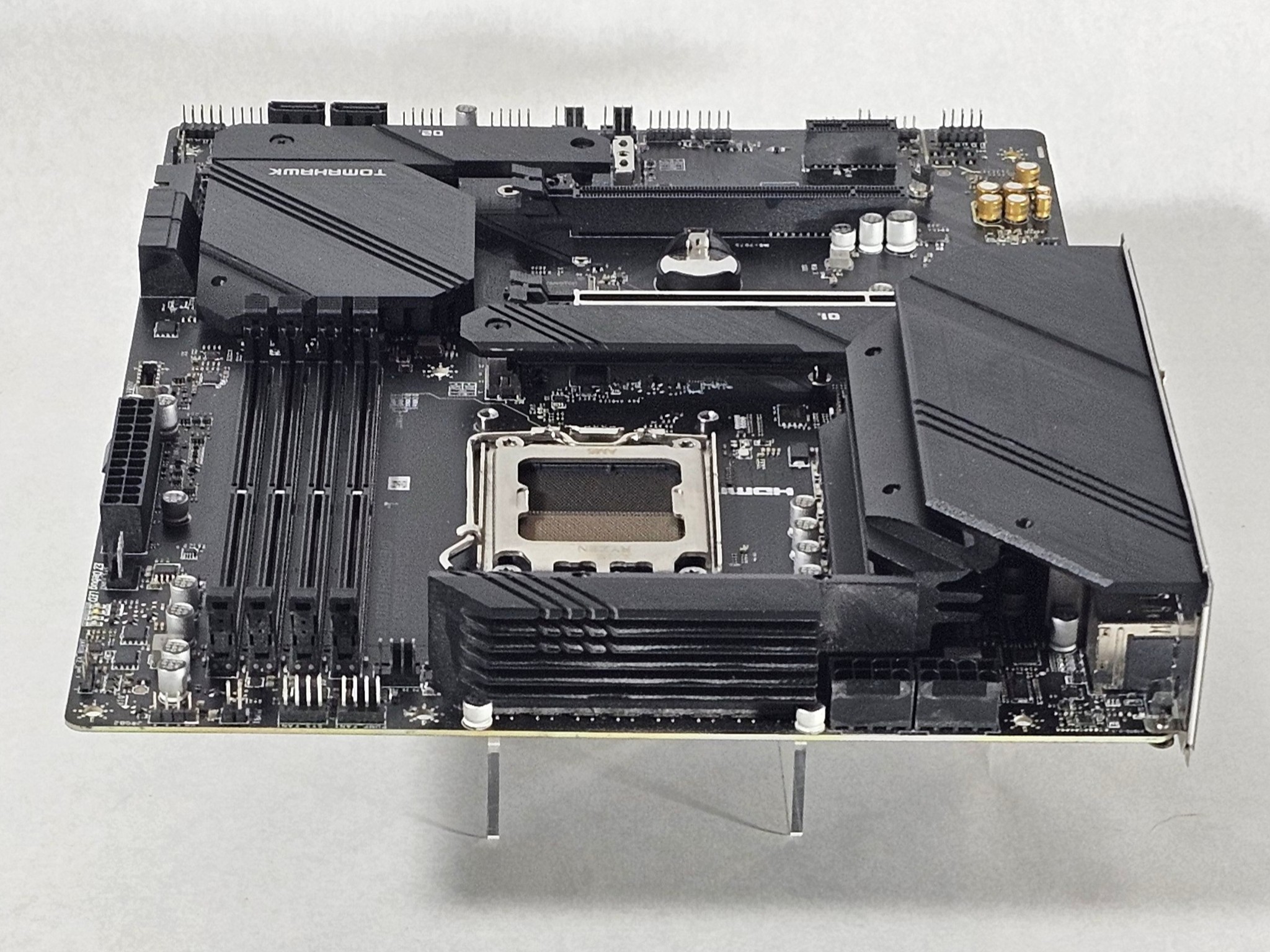 MSI MAG B650 Tomahawk WiFi AMD AM5 DDR5 ATX motherboard