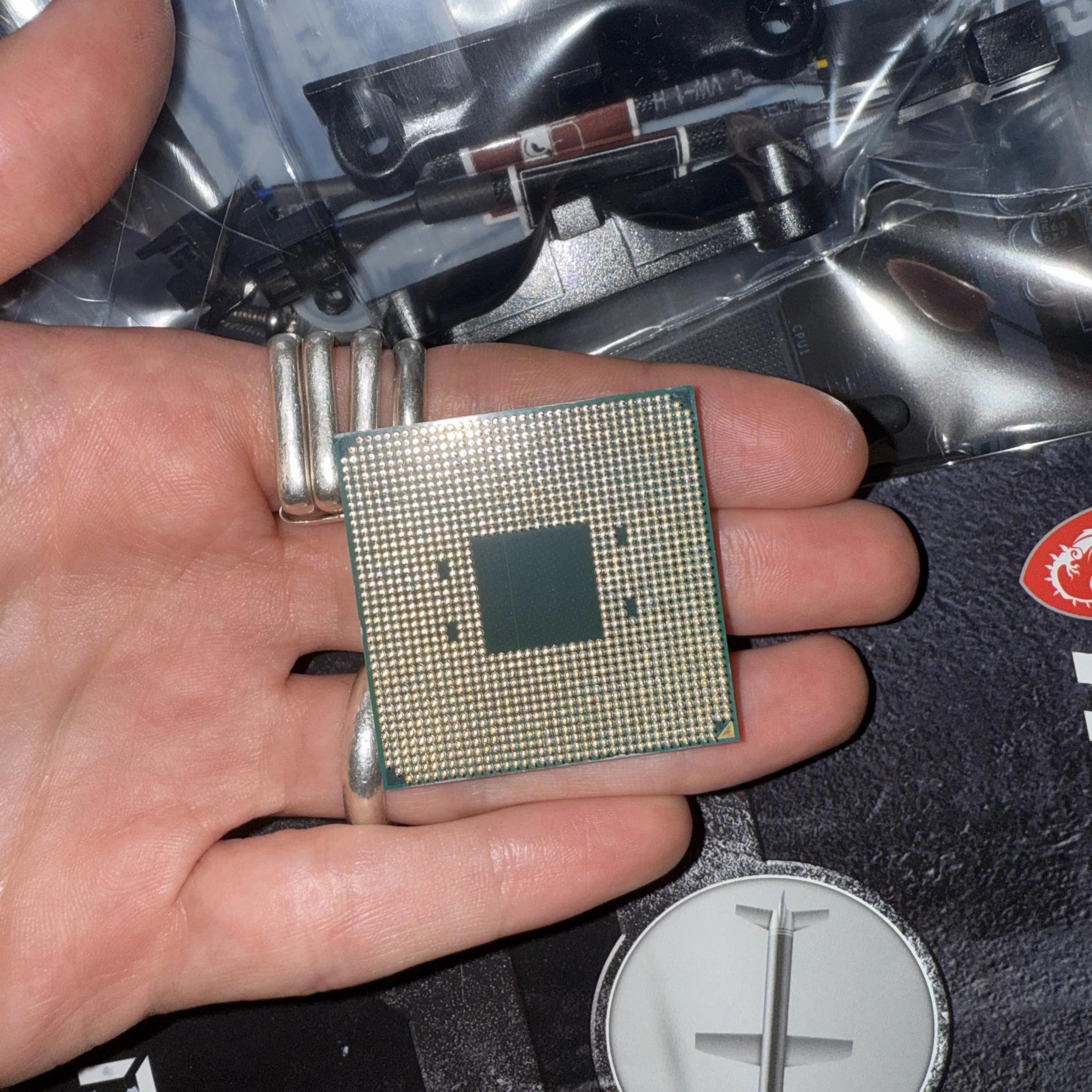5600X3D 6 core 96MB L3 cache AM4 processor 4.4 GHz BOOSTCLOCK