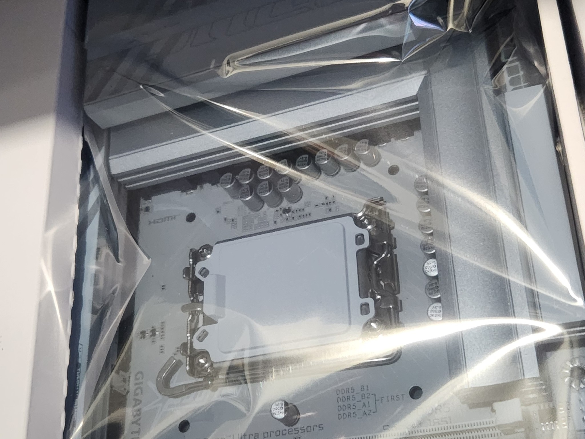 Gigabyte Z890 AORUS ELITE WIFI7 ICE