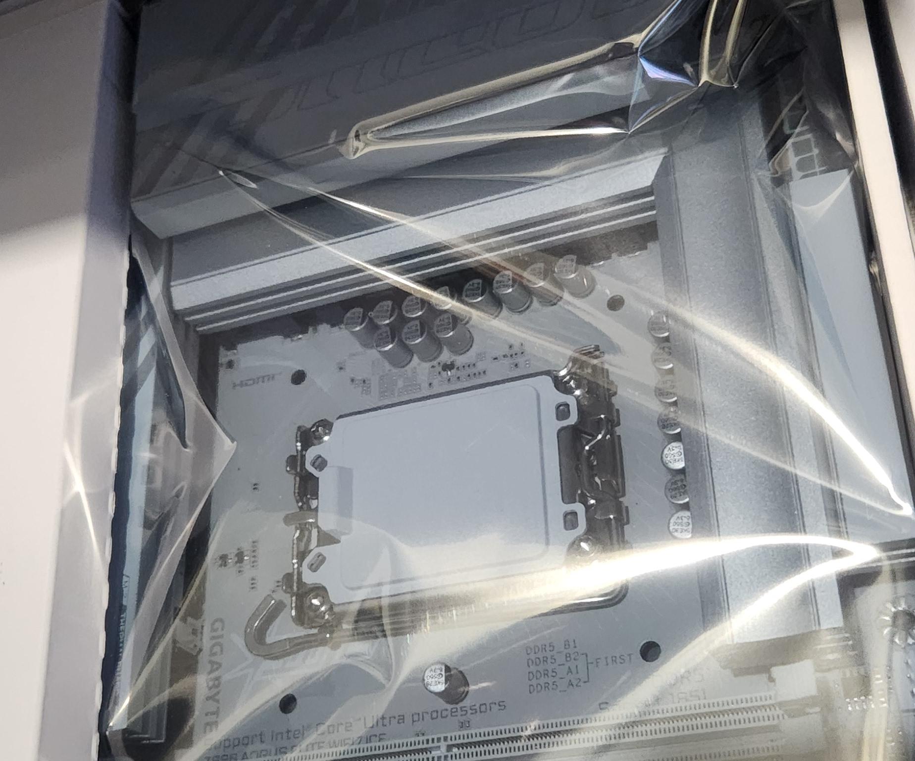 Gigabyte Z890 AORUS ELITE WIFI7 ICE