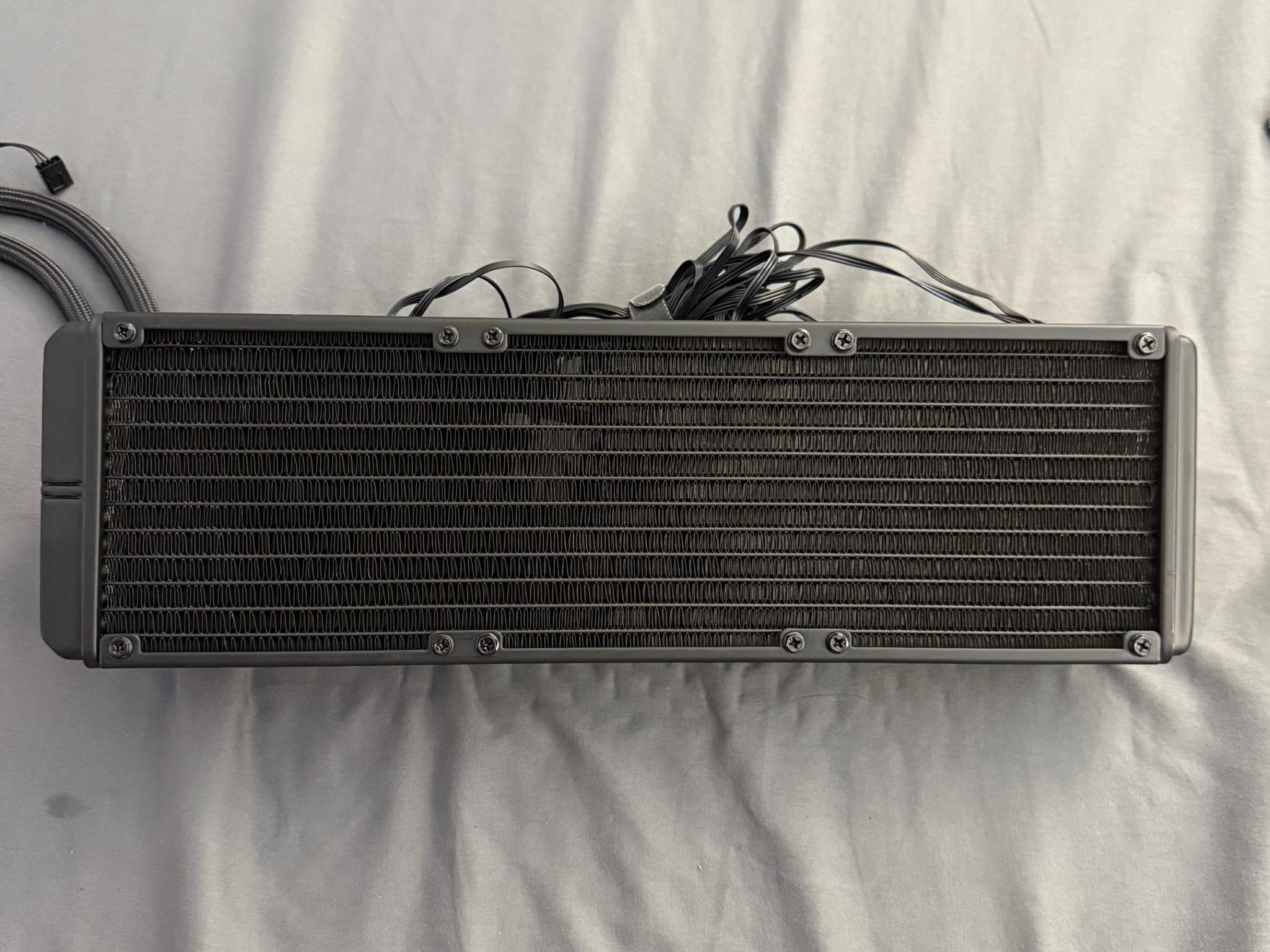 Skytech 360 AIO CPU Cooler Like New, LGA 1700 Bracket