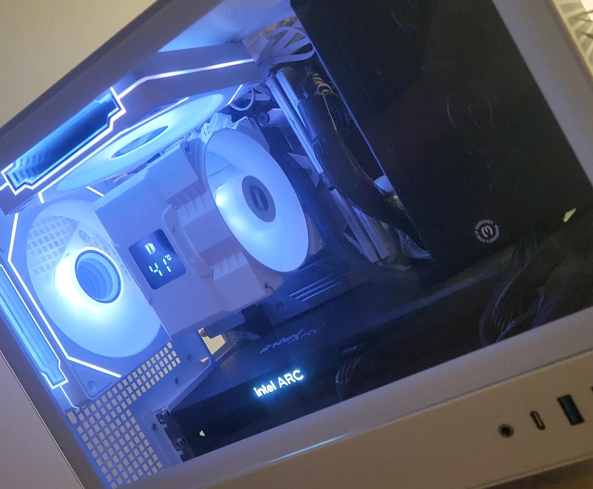 🎮 Small But Mighty – 5800X3D + Arc B580 ITX Build, Game-Ready