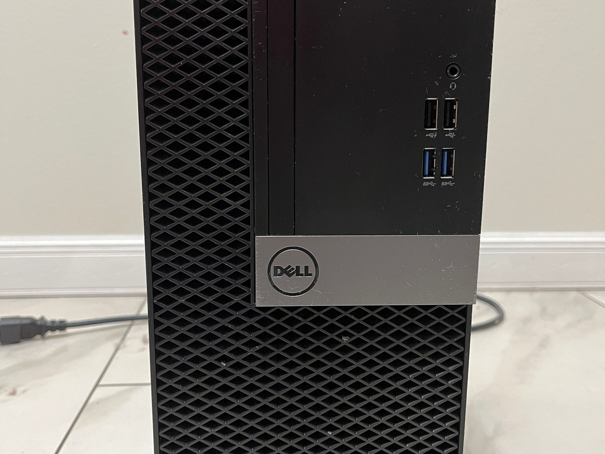 NVIDIA RTX 2070, Intel i7-6700, 16GB RAM, 1.1TB Storage - Dell Modded Gaming PC w/ Wi-Fi & BT