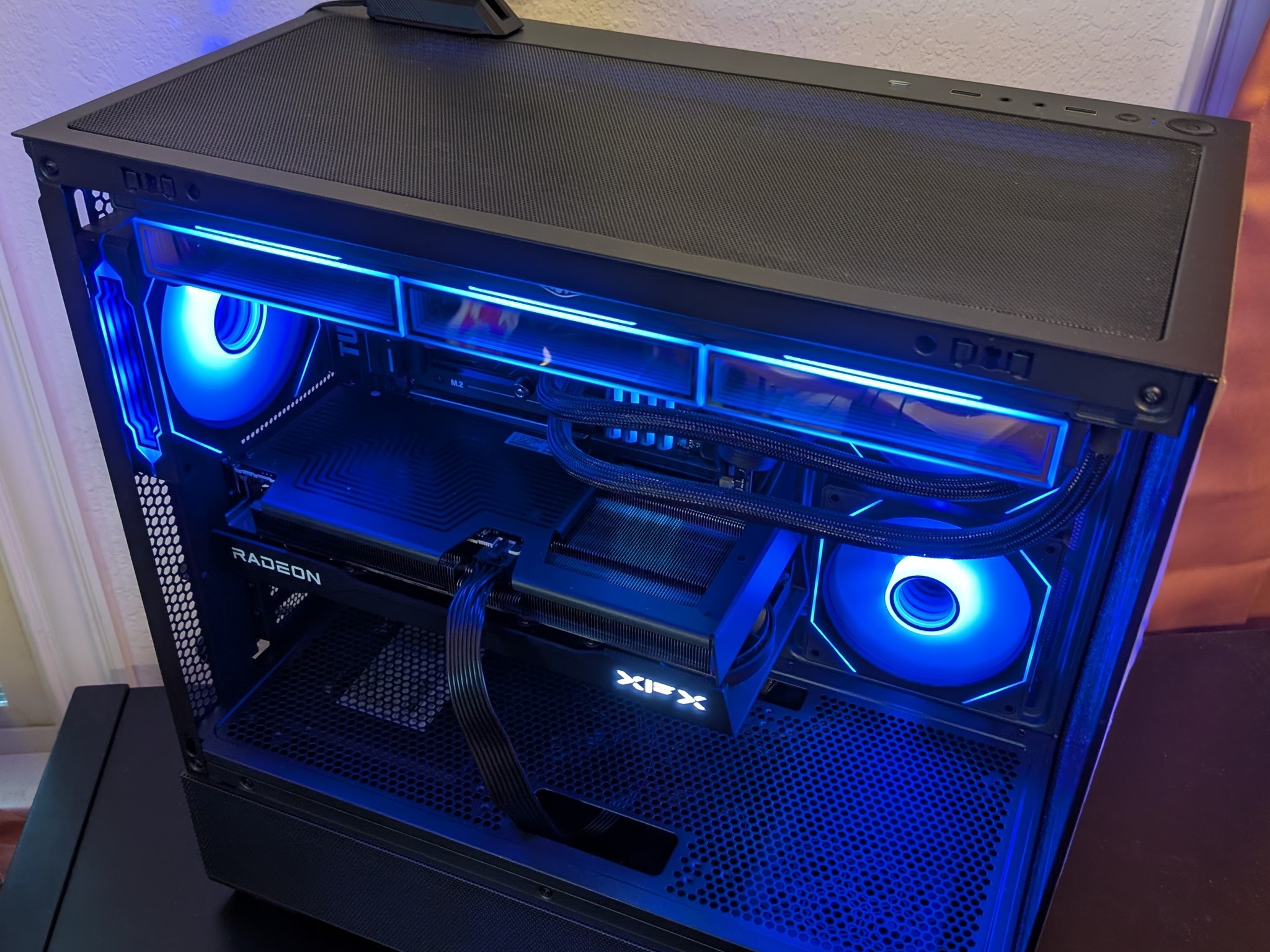 Gaming PC | RX 9060 XT 16GB | RYZEN 7 9700X | 64GB RAM | 1TB NVMe | WINDOWS 11 Pro