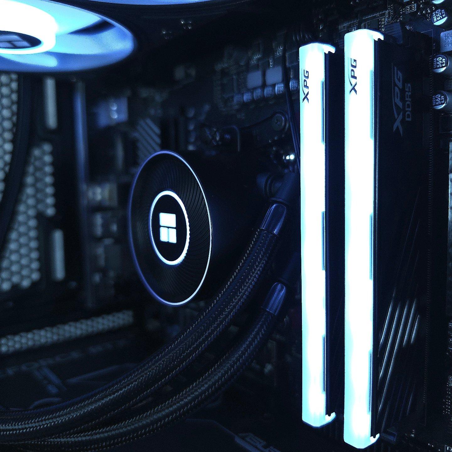 ASUS RTX 5070 🖤 Ryzen 7 9800X3D