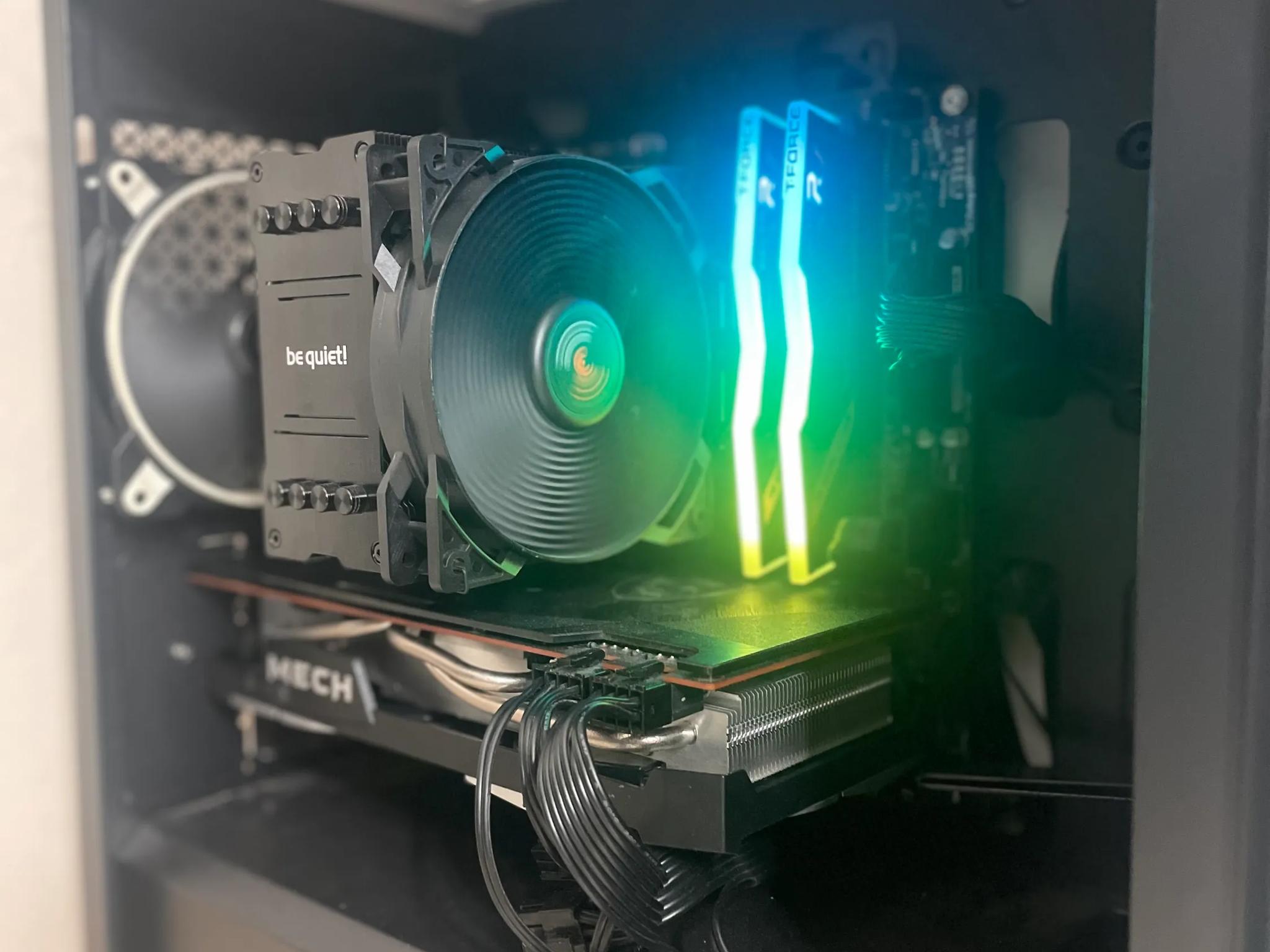 HIGH PREFORMANCE GAMING PC!! RX6700XT/I5 13600KF/16GBDDR4/1TBSSD/650WGOLD/