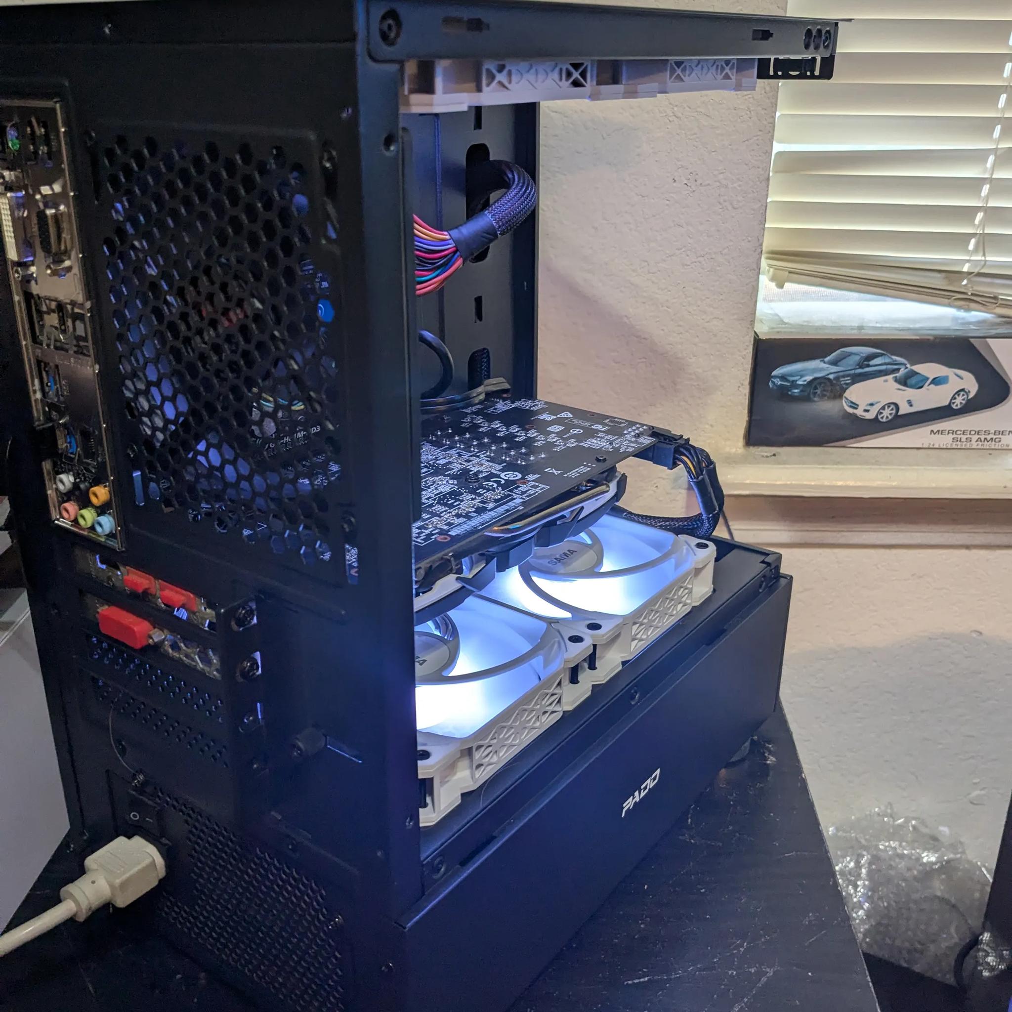 120 FPS Fortnite | 180 Day Warranty | i7-4770, 16GB RAM, RX 580 4GB, 512GB SSD, Win10, Wifi, RGB