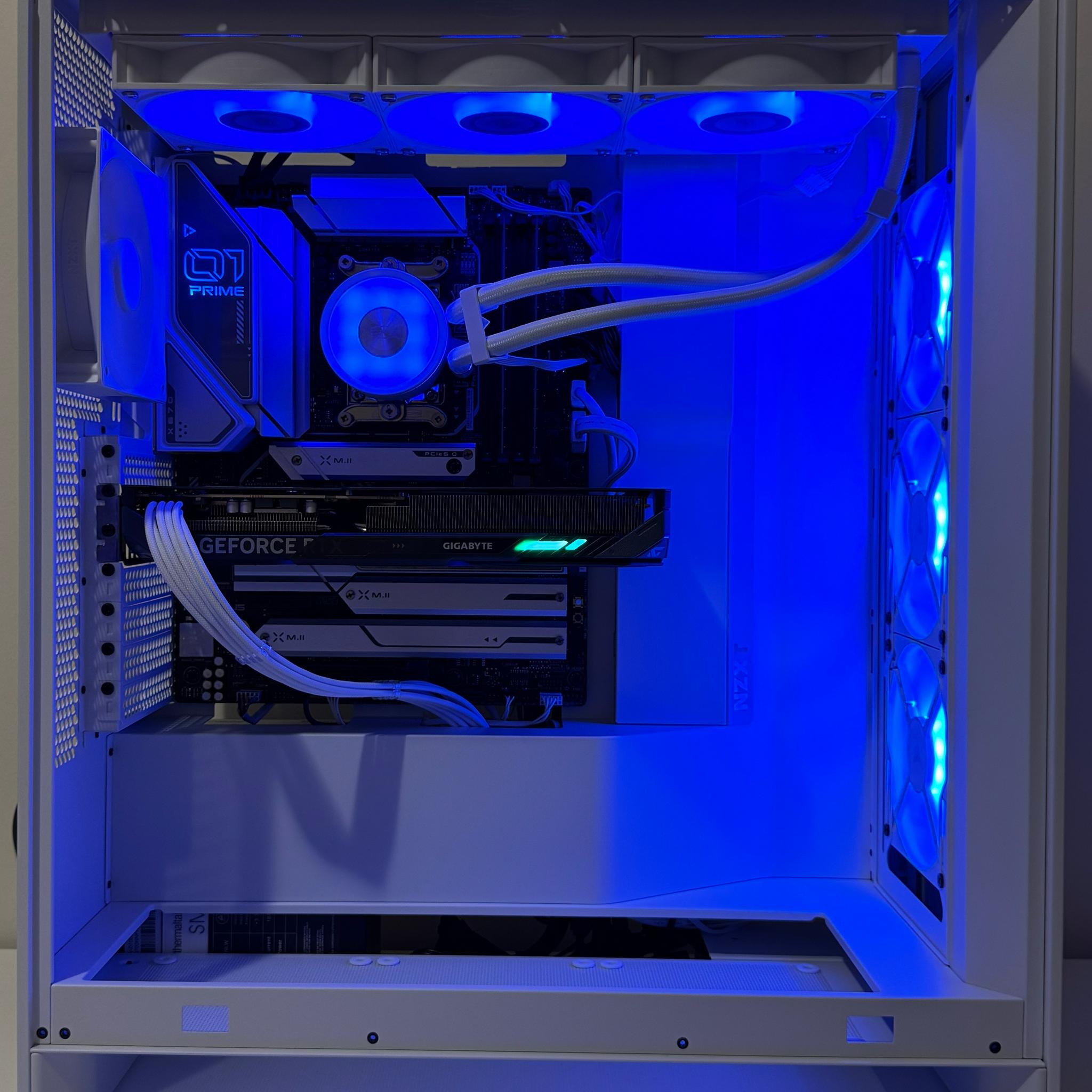 AMD Ryzen 7 8700F 64GB DDR5 RAM GeForce RTX 5060 1TB NVMe SSD NZXT H7 Flow AM5 Gaming PC