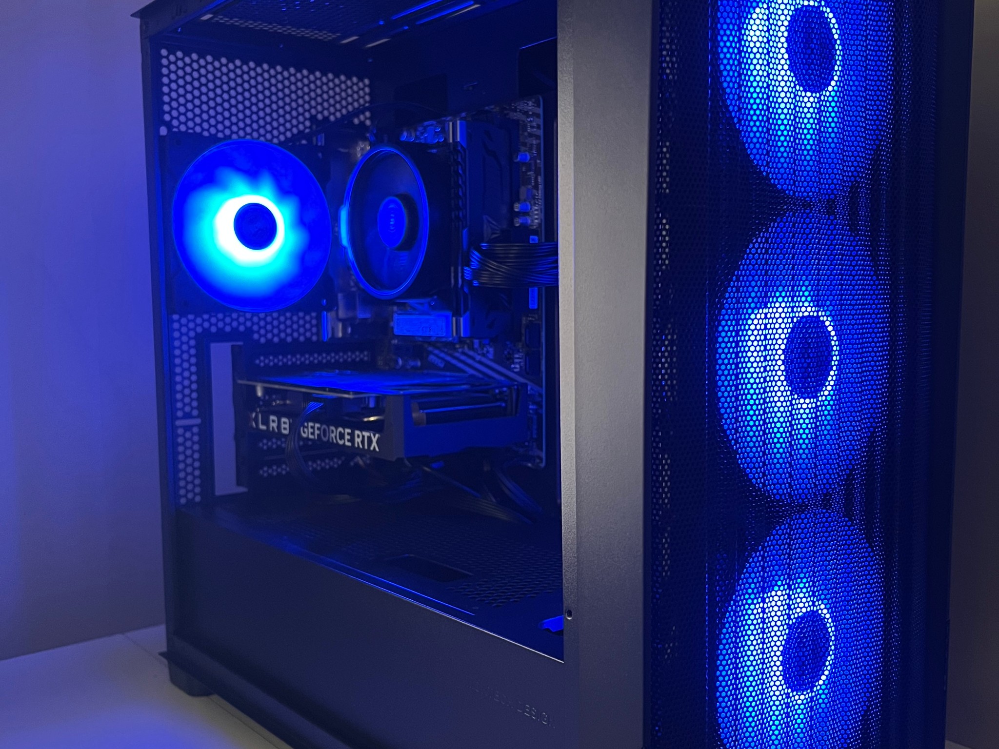 RTX 4060 | Ryzen 5 5500 | 16GB DDR4-4000mhz | 1TB NVMe SSD | 1080p/1440p Gaming PC