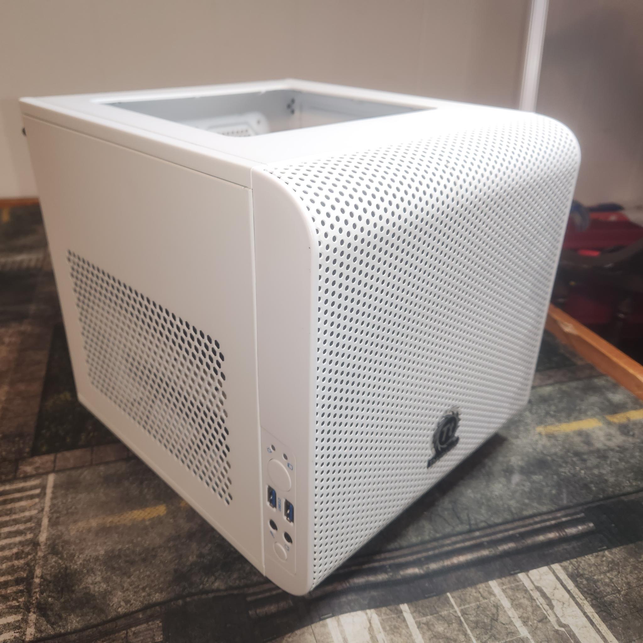 RTX GAMING PC IN A BOX!