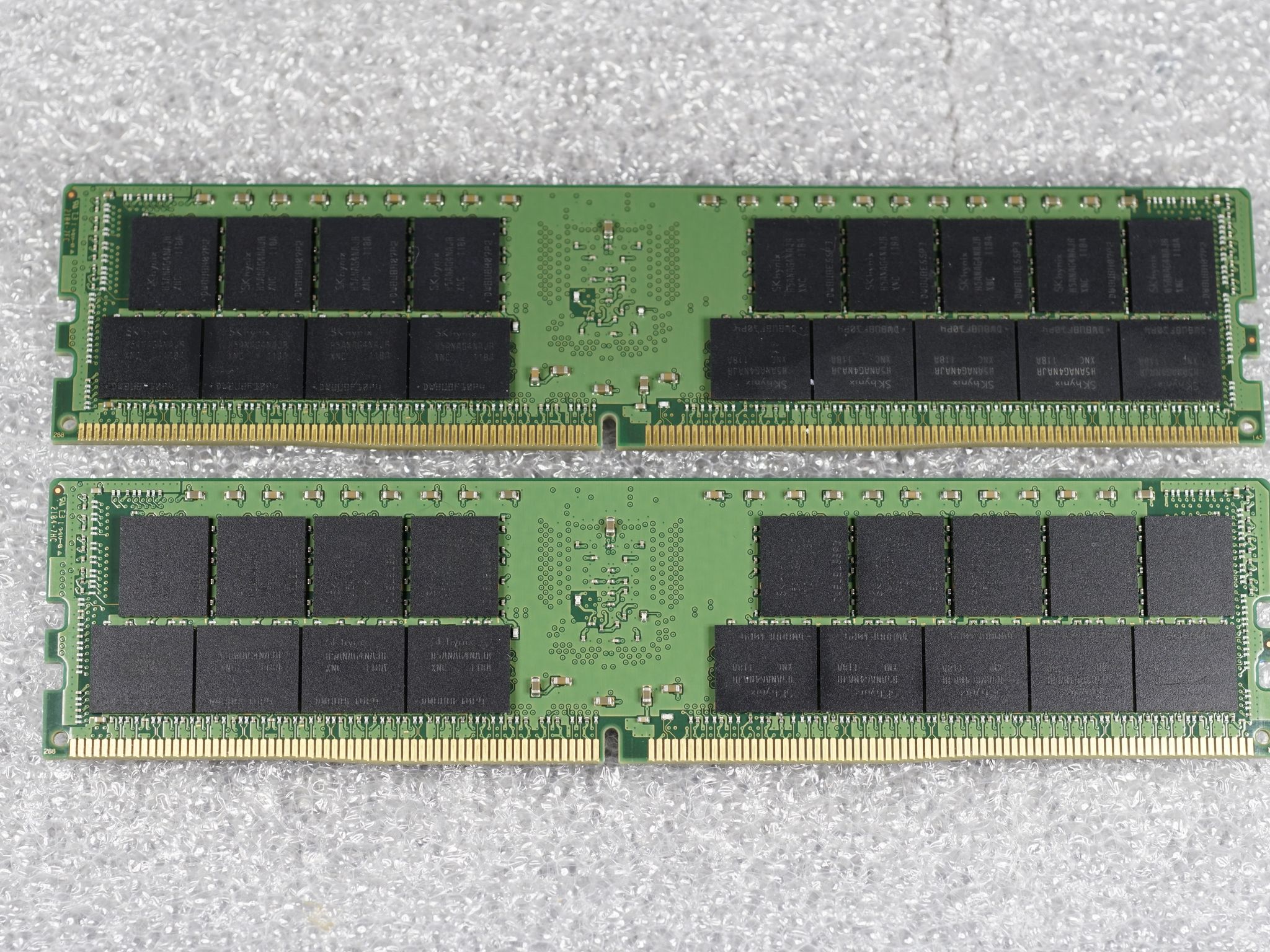 SK Hynix DDR4 128GB 3200 2Rx4 (2x64GB) HMAA8GR7AJR4N-XN