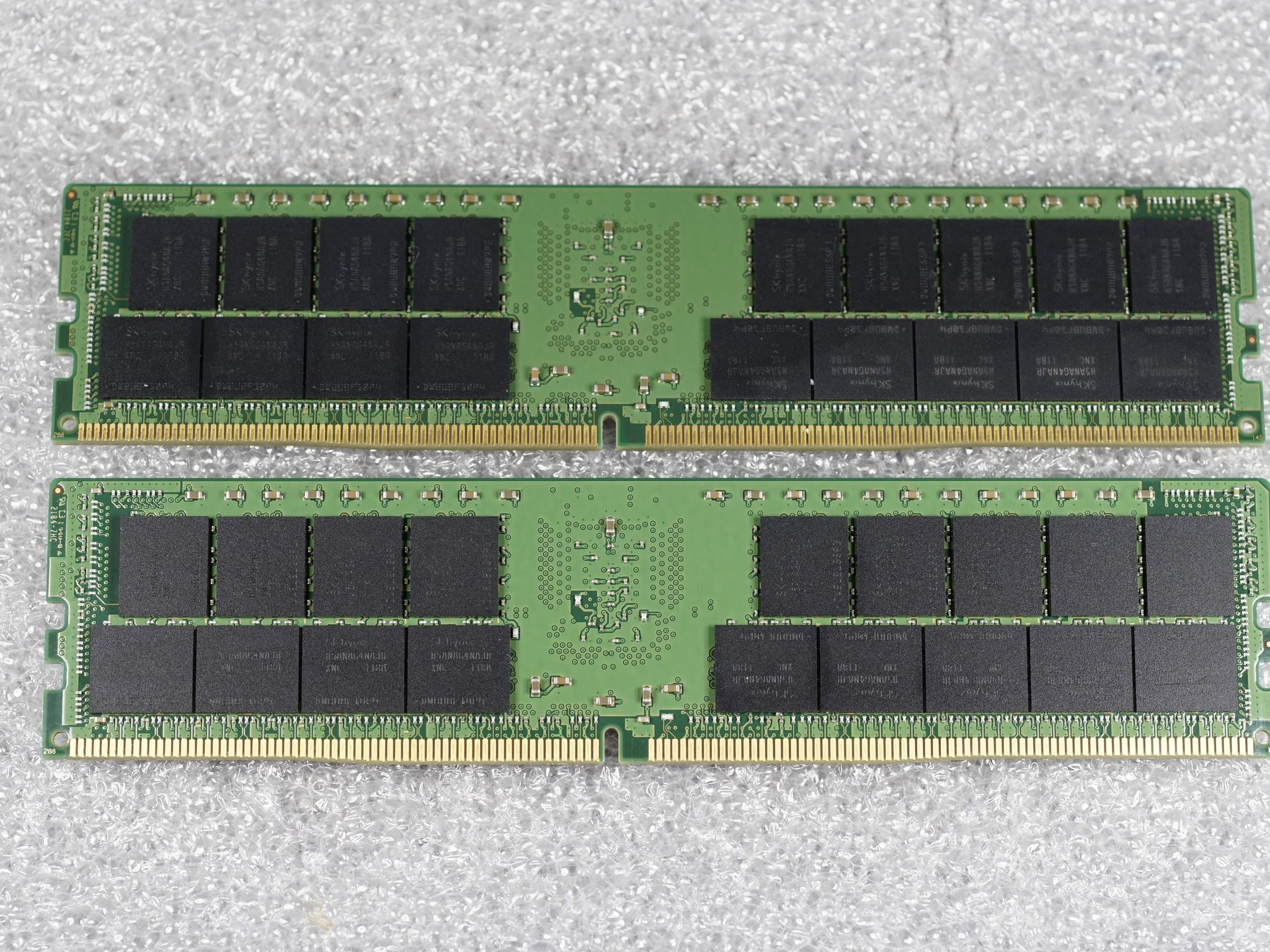 SK Hynix DDR4 128GB 3200 2Rx4 (2x64GB) HMAA8GR7AJR4N-XN