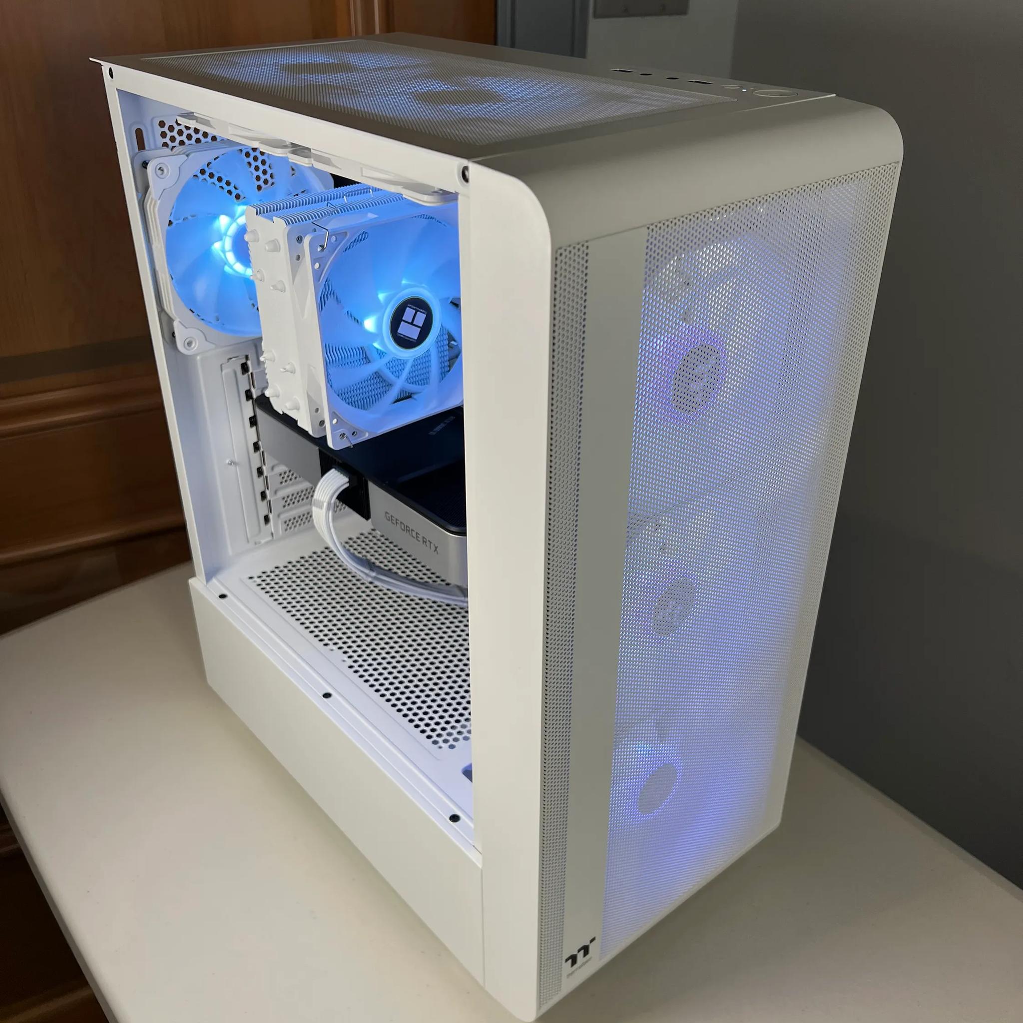 Mid Range White Gaming PC (i5-12400 + RTX 3060Ti)
