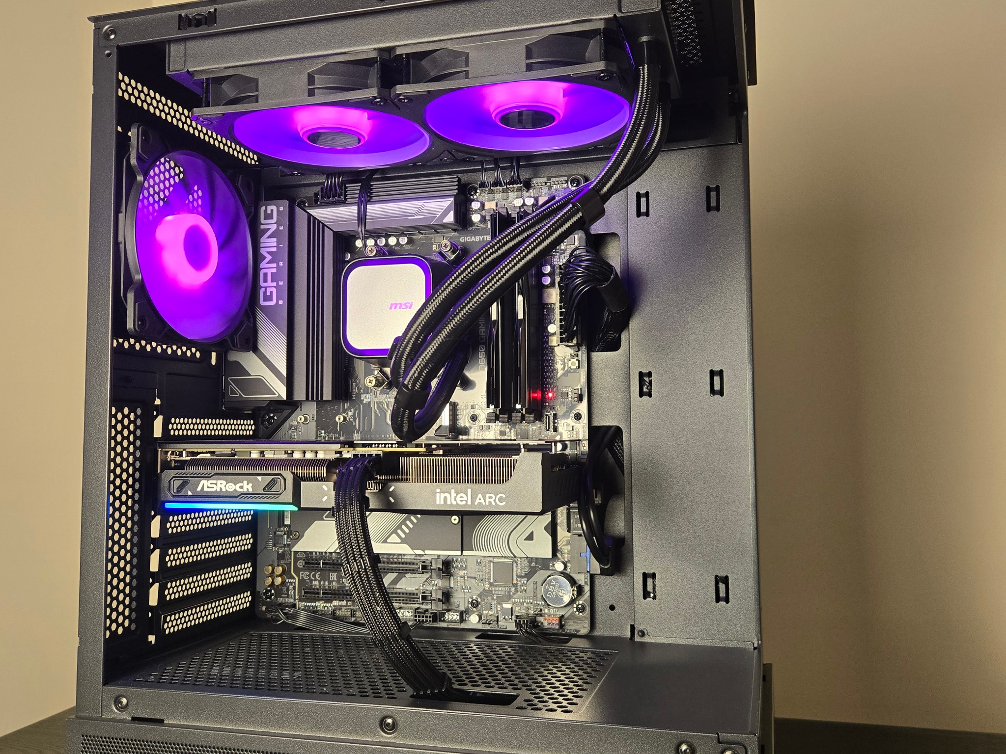 Intel B580 12gb Vram | Ryzen 5 7600 | 32gb DDR5 | 1tb Storage