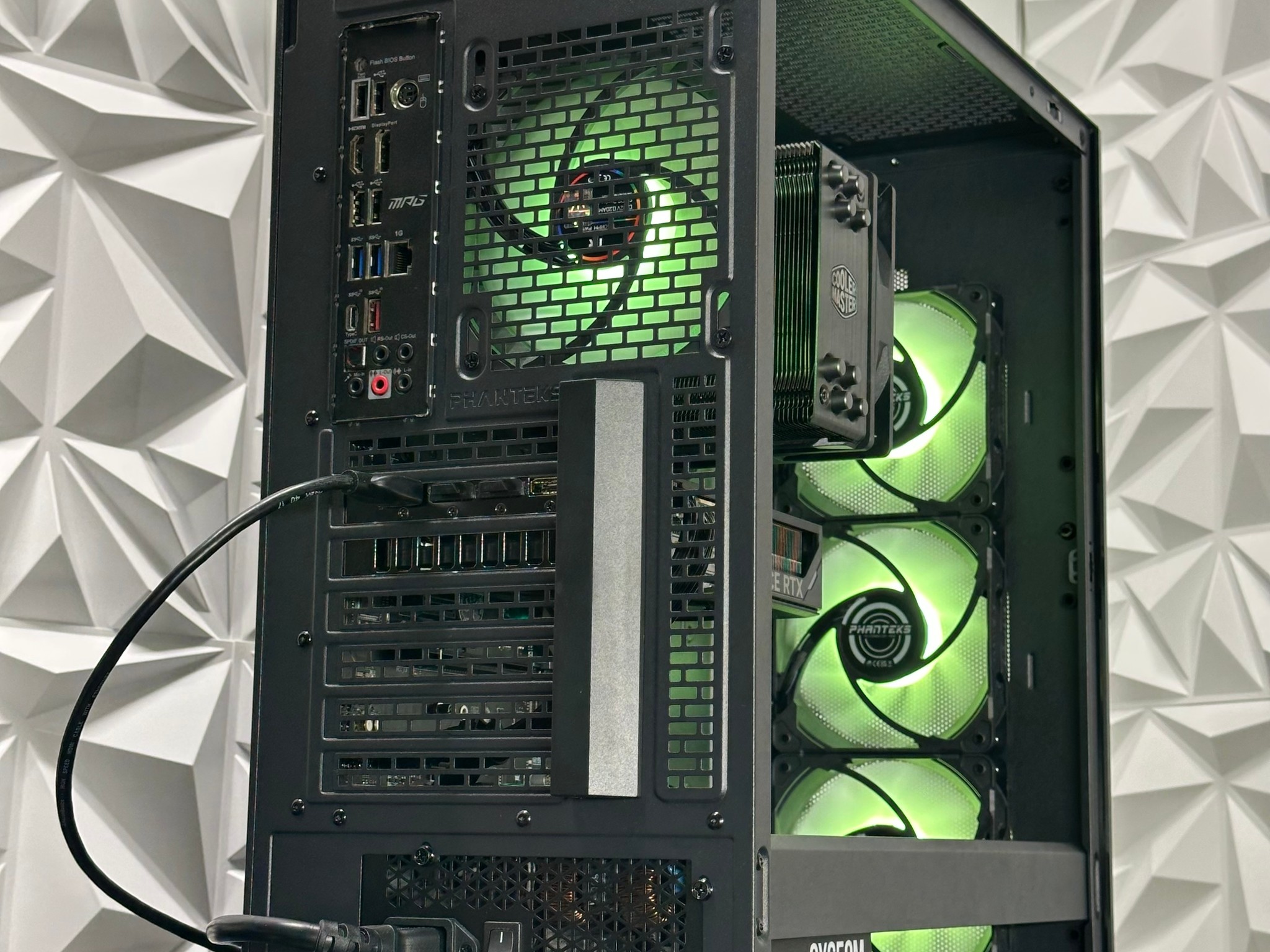 RTX 5060 / Ryzen 5 5500 / 16GB 3000Mhz DDR4 / 1TB Kingspec Nvme / Windows 11