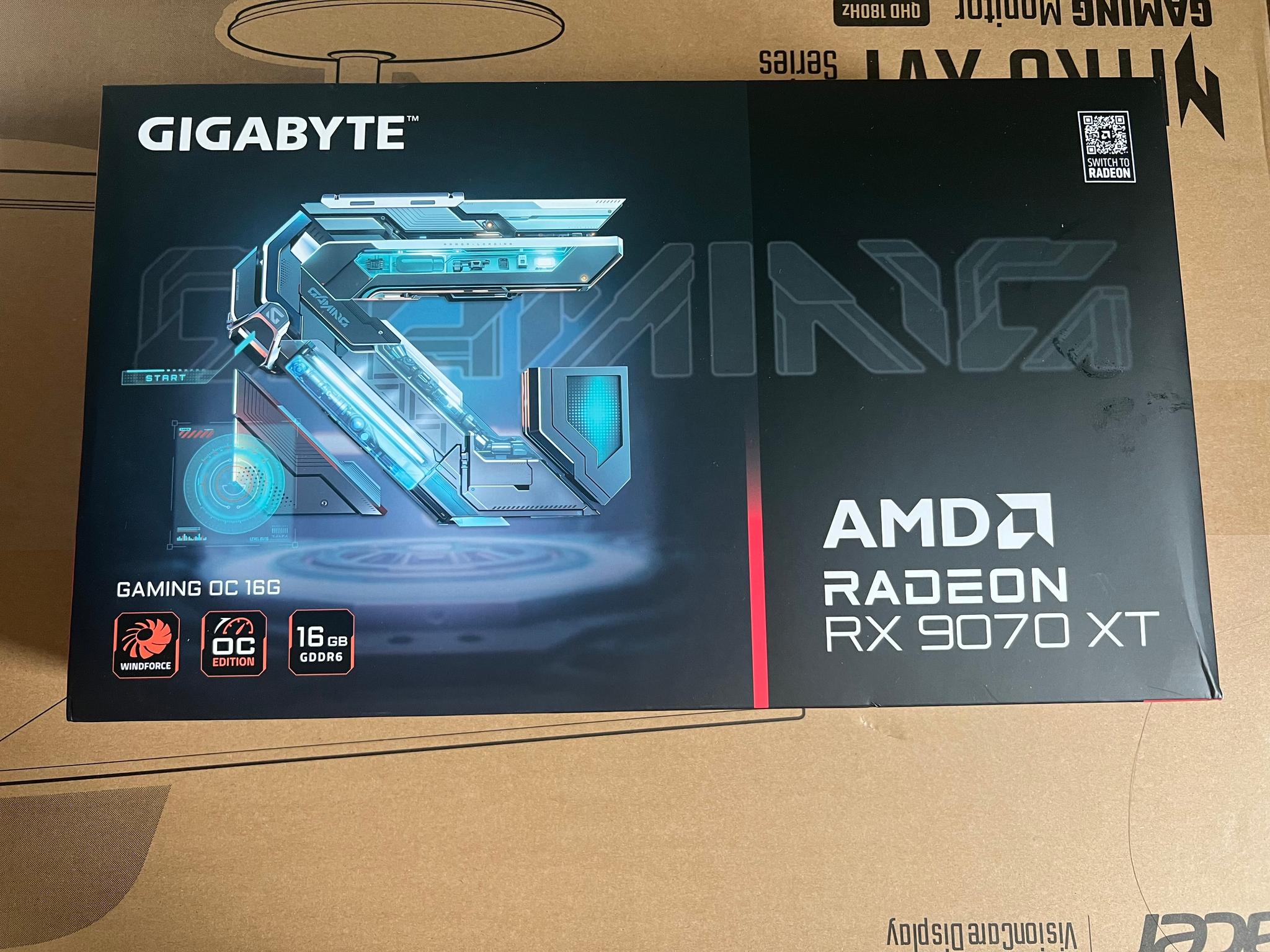 GIGABYTE RX 9070 XT GAMING OC 16G - Image 1