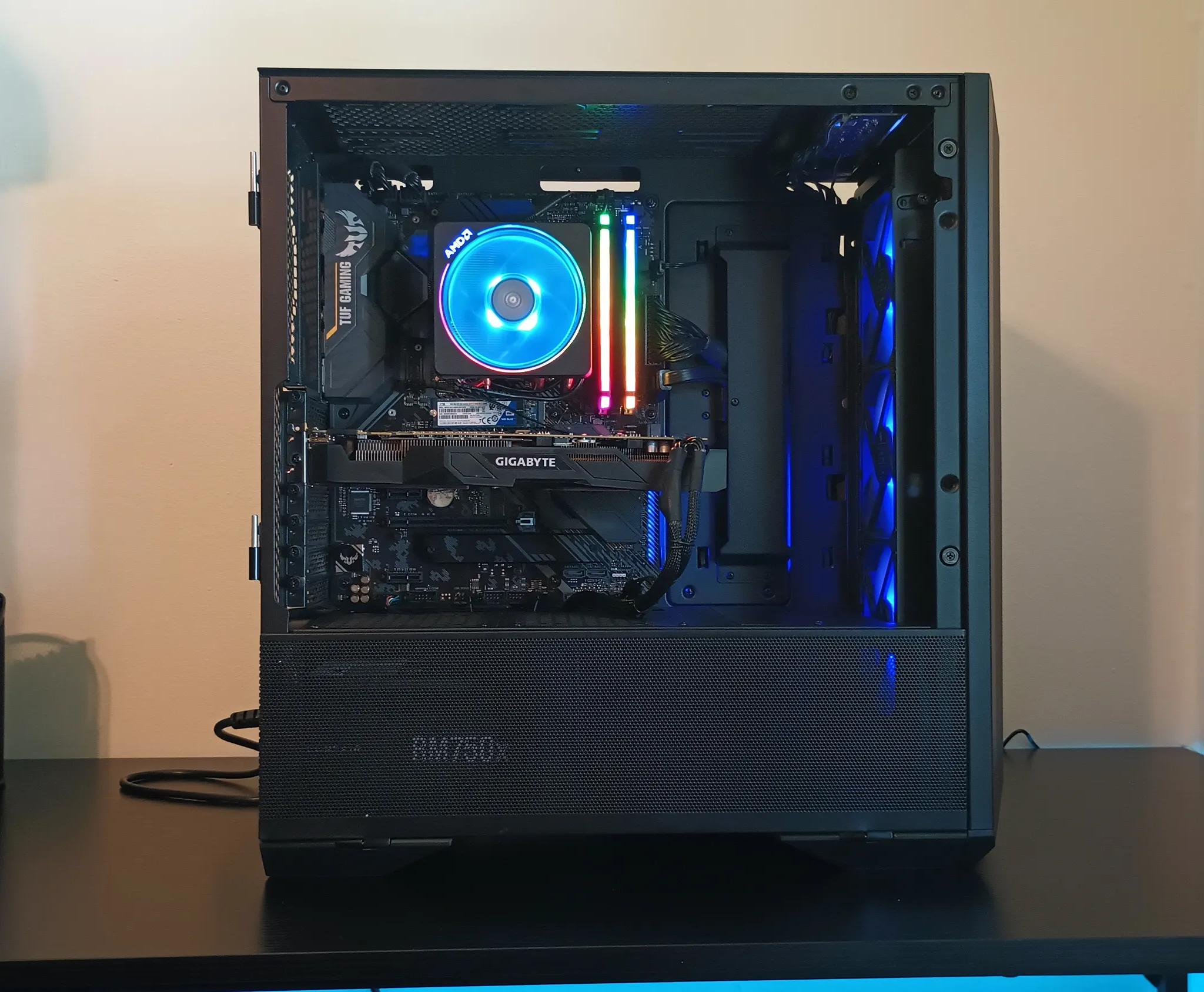 Summer Sale! Beginner's Dream Gaming PC! | R7 3700X | GTX 1070 8G | 16GB DDR4 RAM |