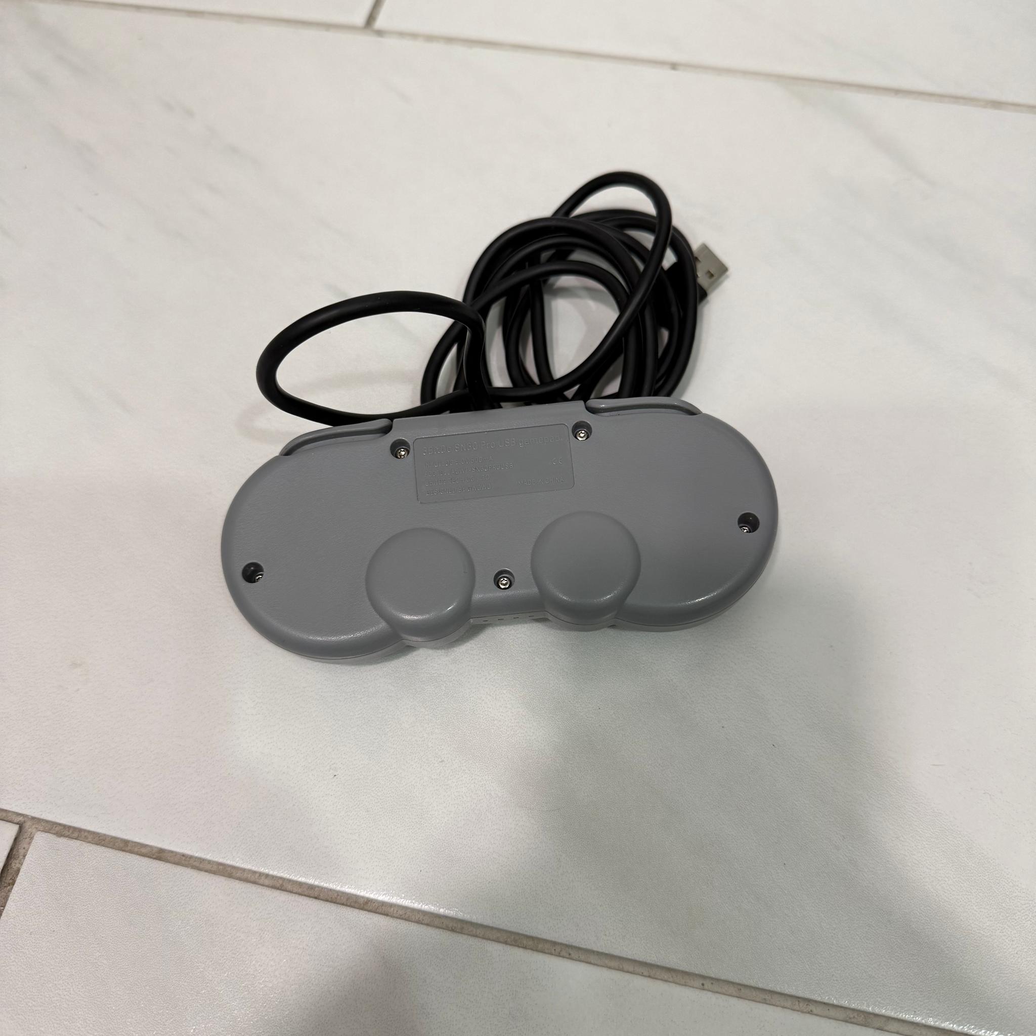 8bitdo SN30 Pro Wired (with pouch)
