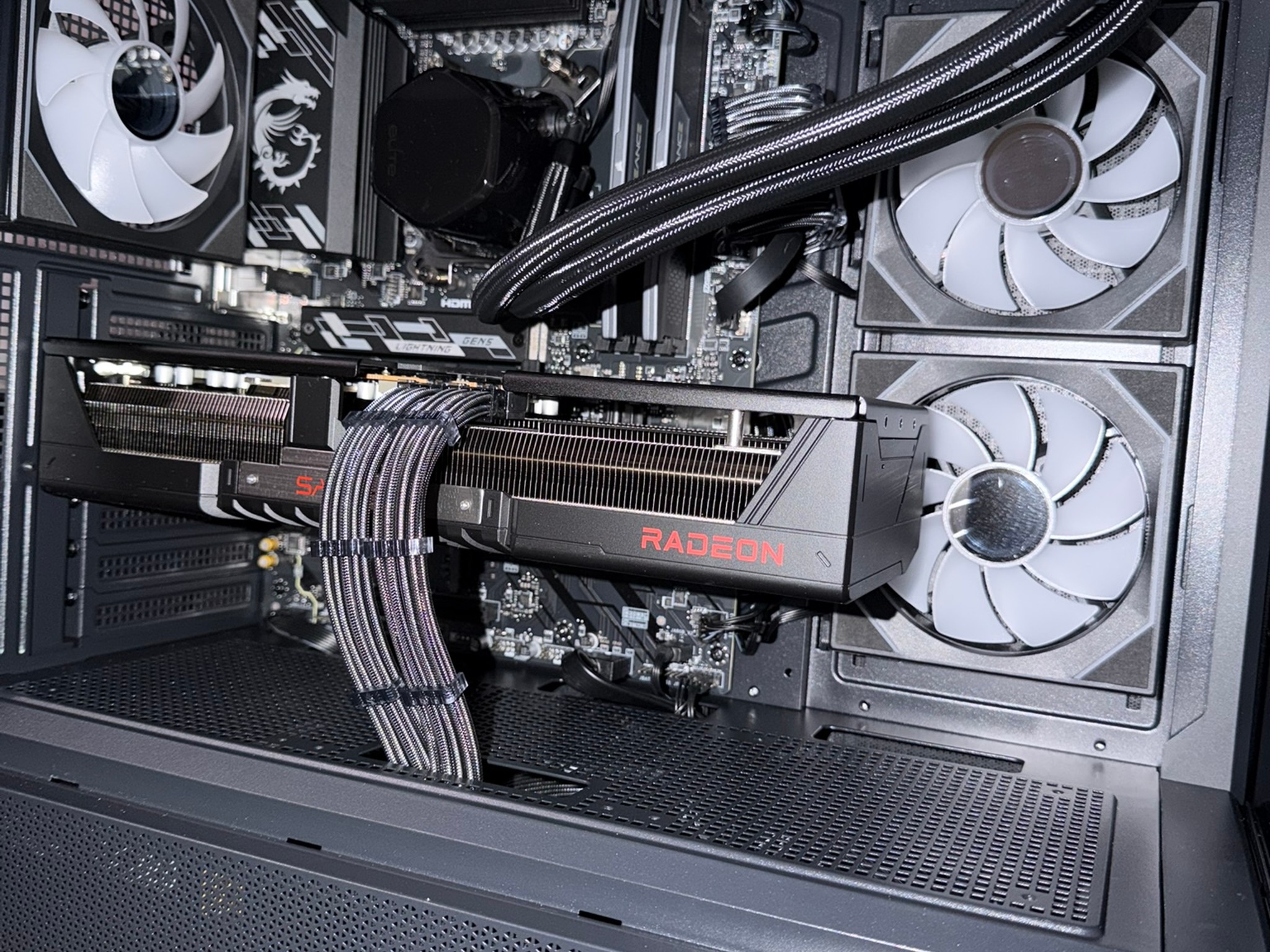 New Imperial Tech: Aqua Infinity 7600X3D + RX 9070 XT