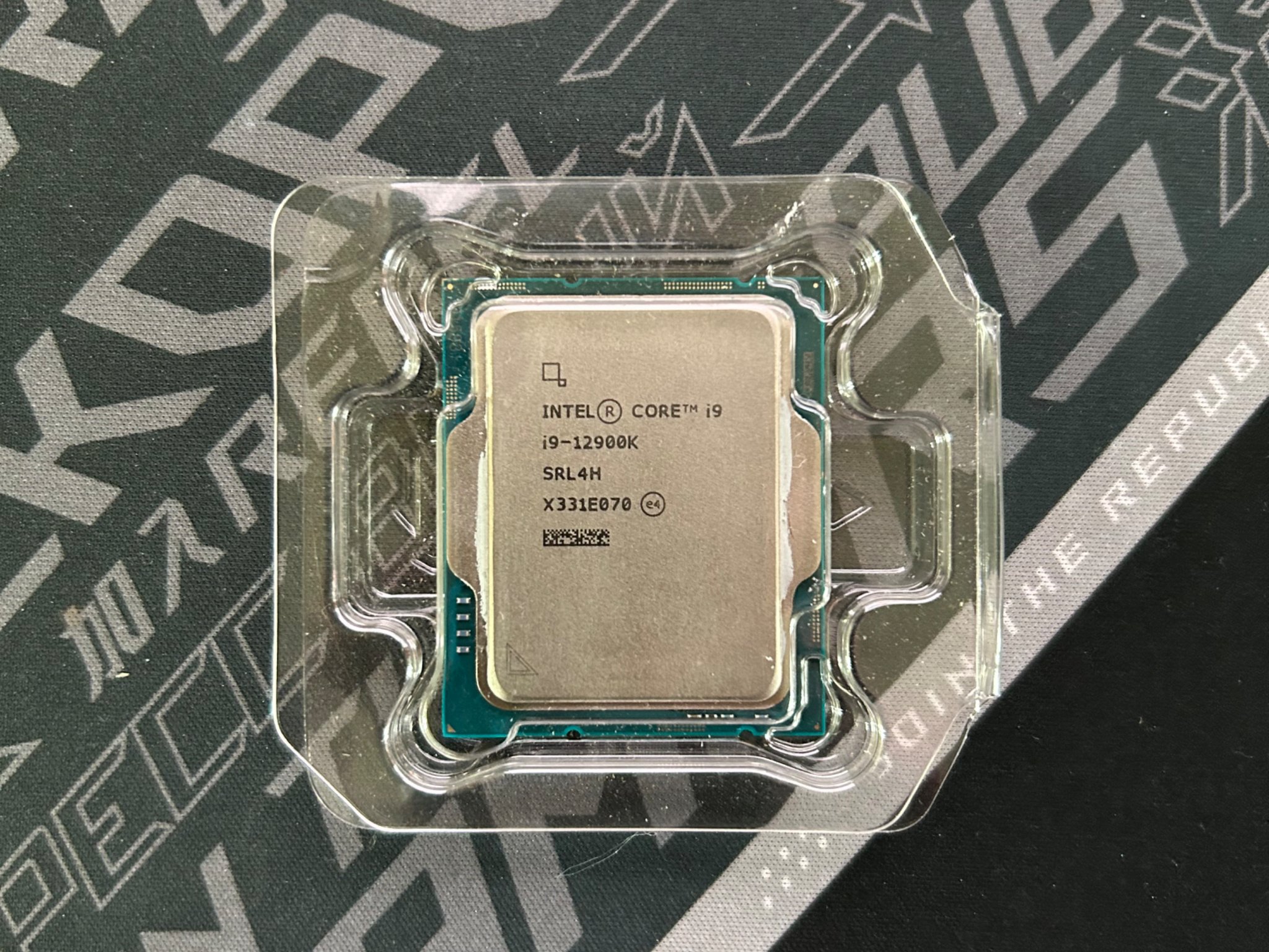 Intel i9 12900K