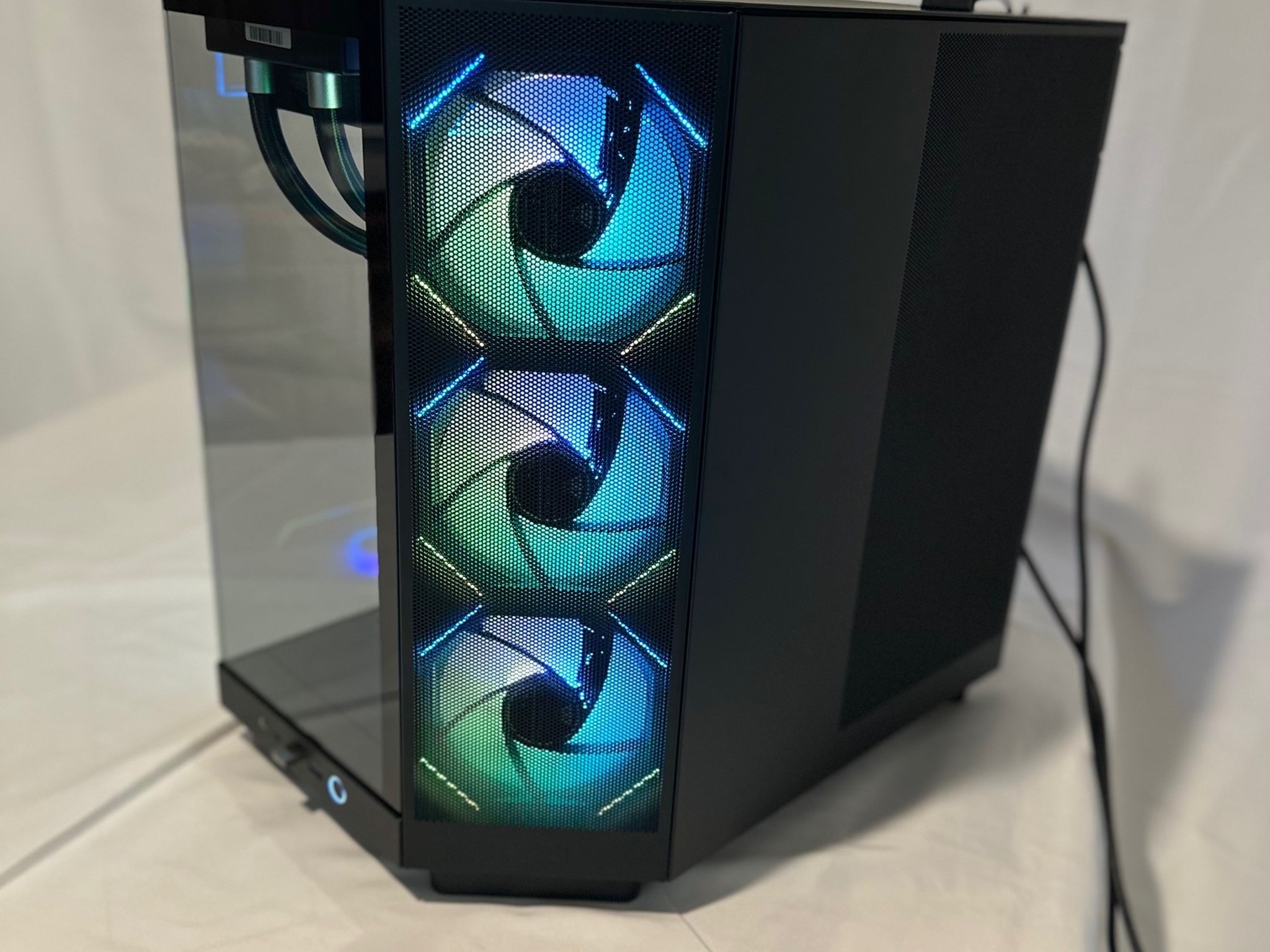 👺 X3D Monster, Ryzen 9 7950X3D & RTX 4070 Ti Super 16GB - Mid Tower Gaming PC