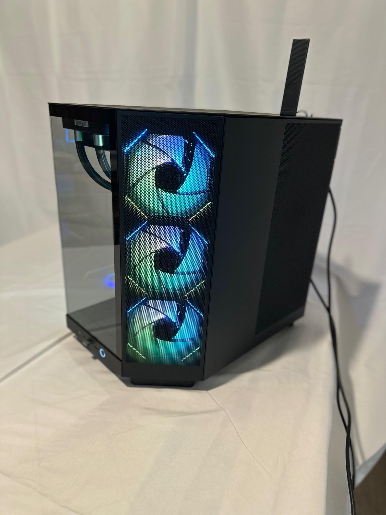Ryzen 9 7950X3D & RTX 4070 Ti Super - Mid Tower Gaming PC "Black"