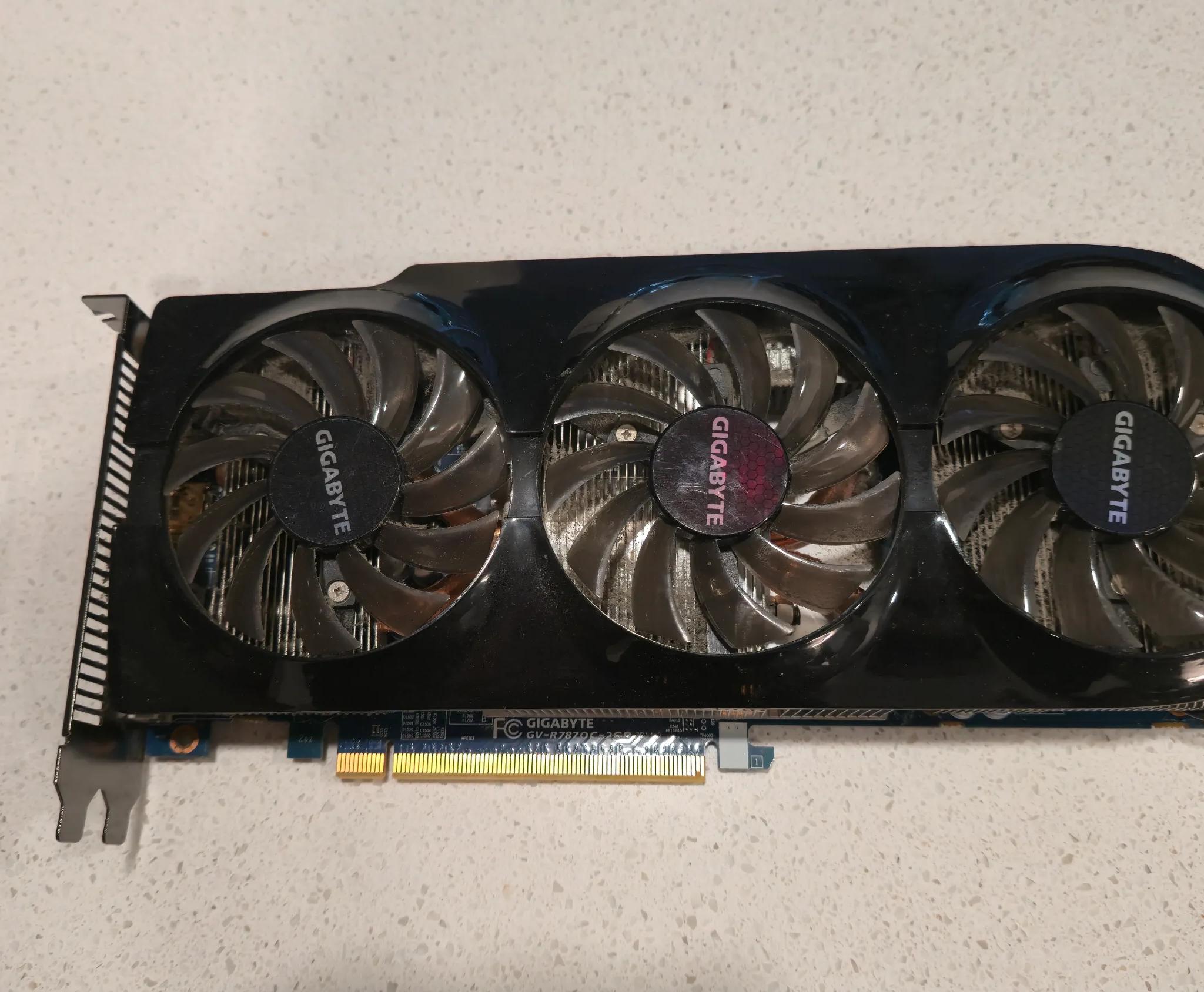 GIGABYTE AMD Radeon HD 7870 2 GB GDDR5