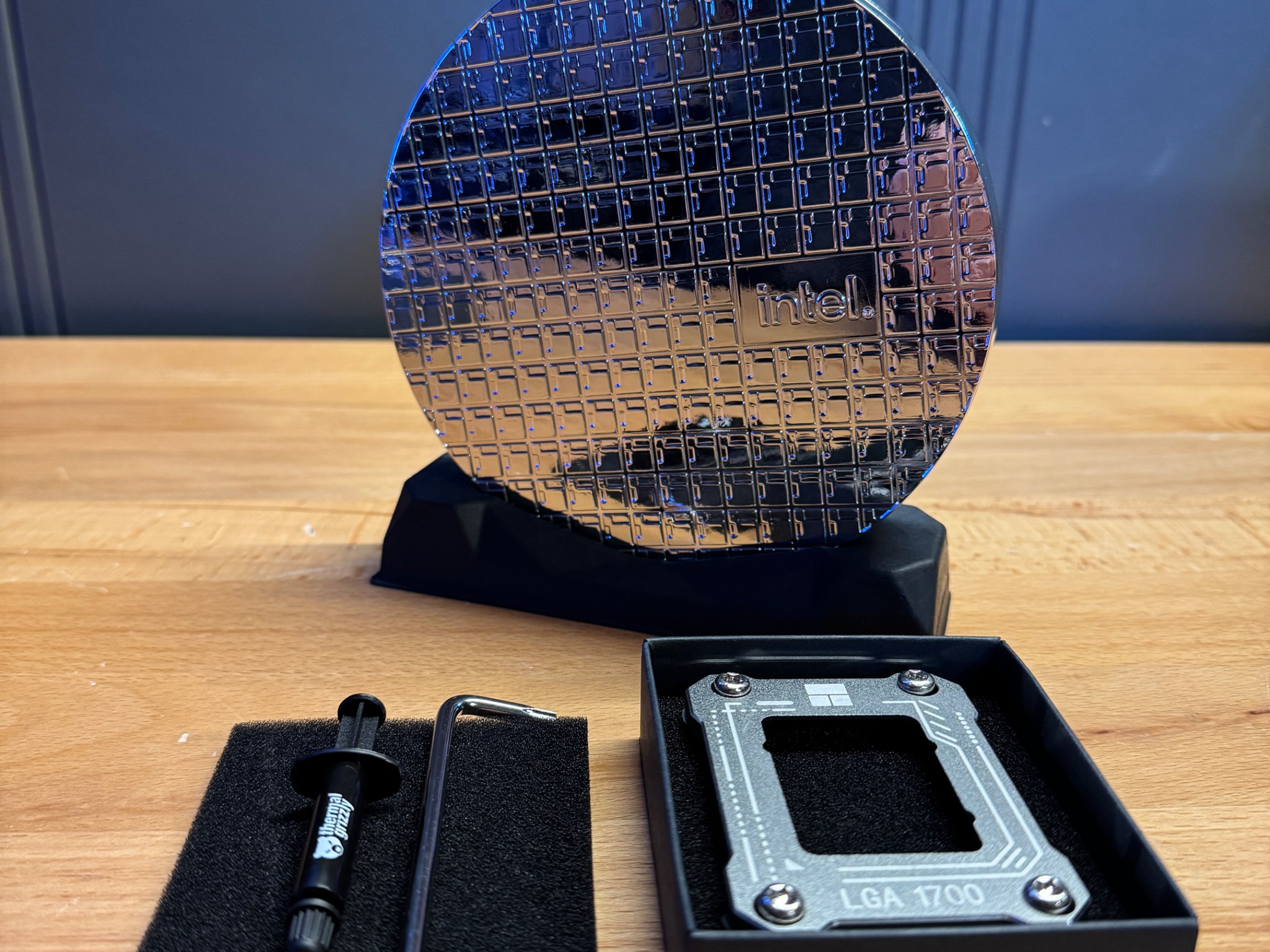 Intel i9-14900K + Contact Frame