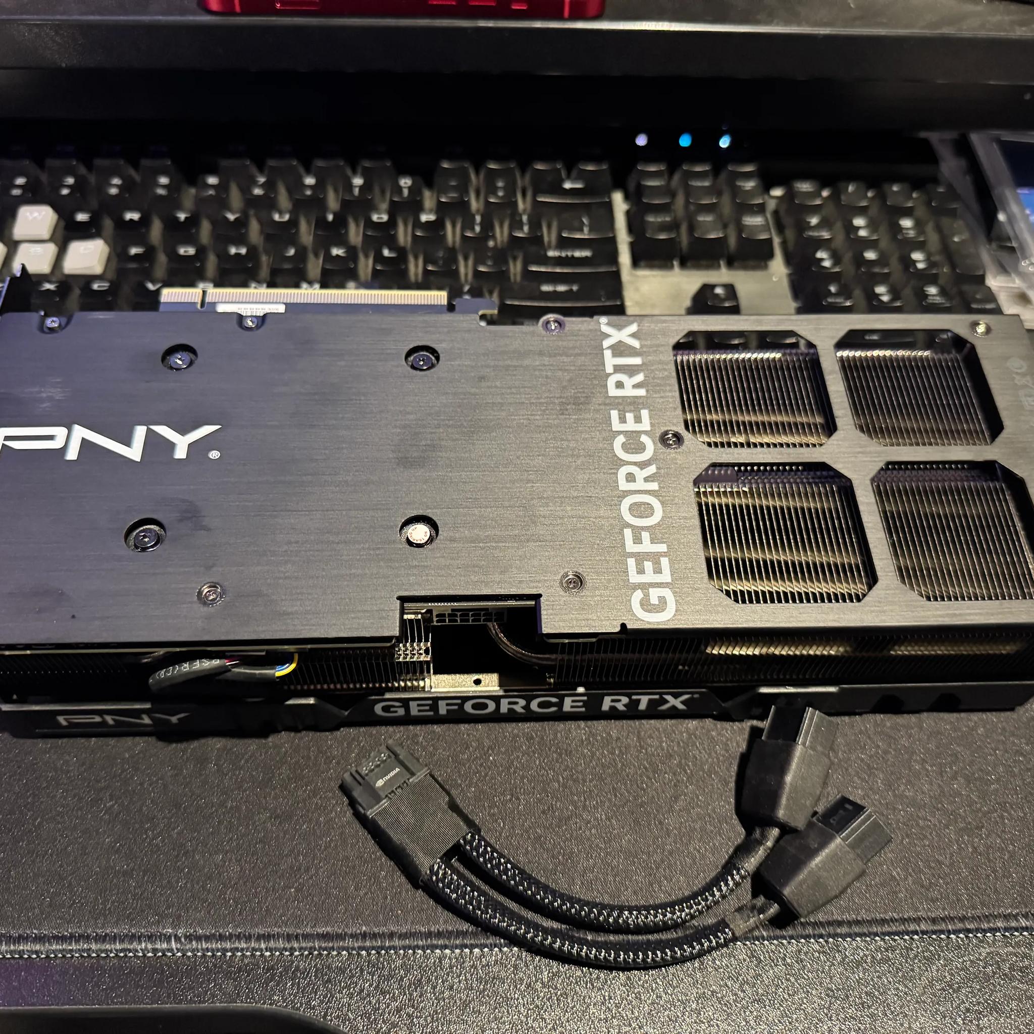 PNY GeForce RTX 4070 Ti SUPER 16GB VERTO Overclocked Triple Fan