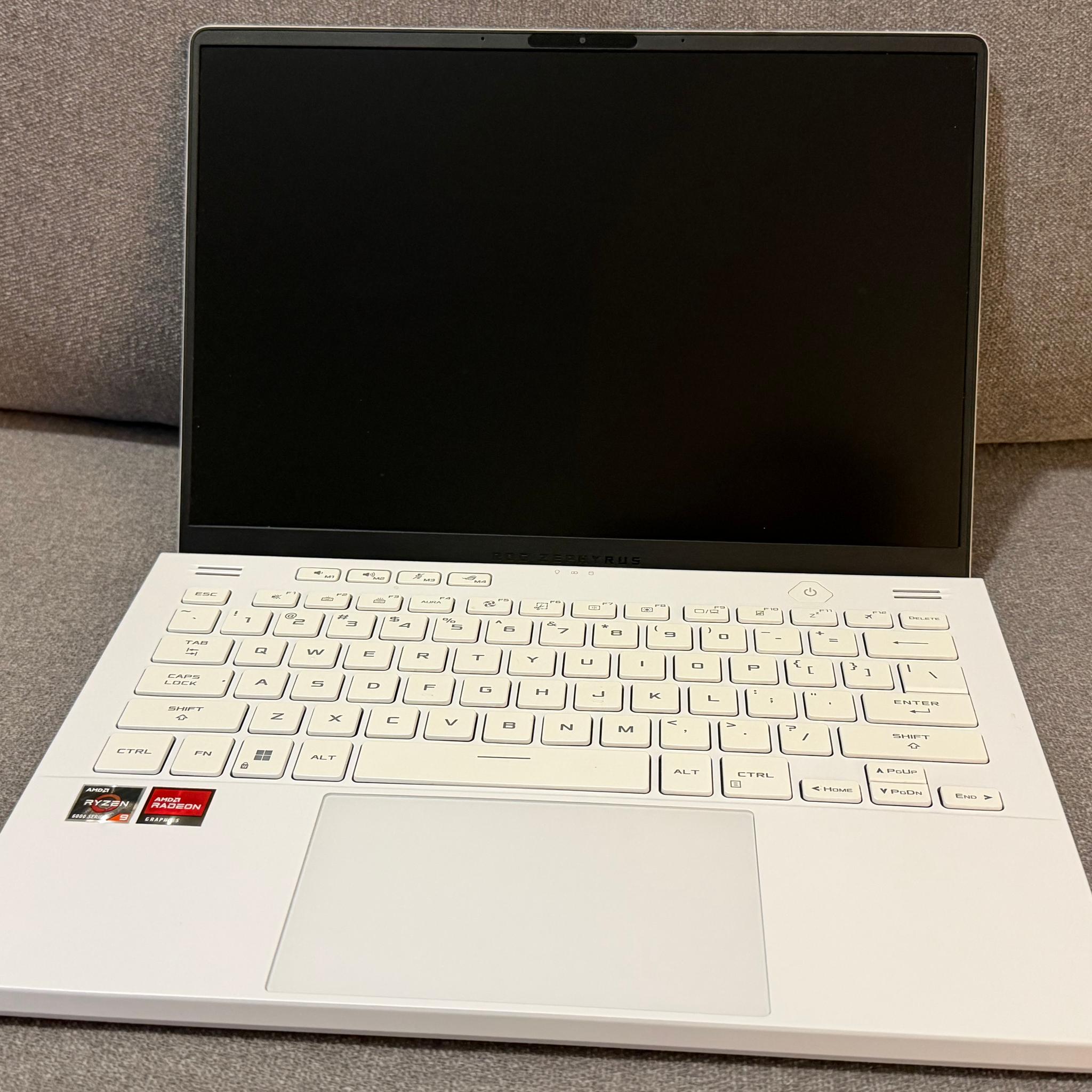 2022 ASUS ROG Zephyrus G14 - Ryzen 9 6900HS/Radeon RX 6700S/40 GB RAM - UPGRADED RAM
