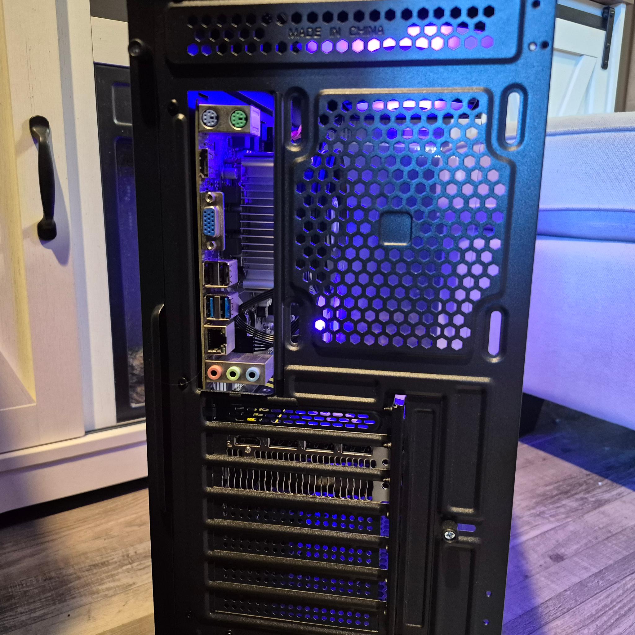 i5-7th Gen, RX 580 8GB 2048SP, 16GB RAM, 512GB SSD, Win11 X Lite
