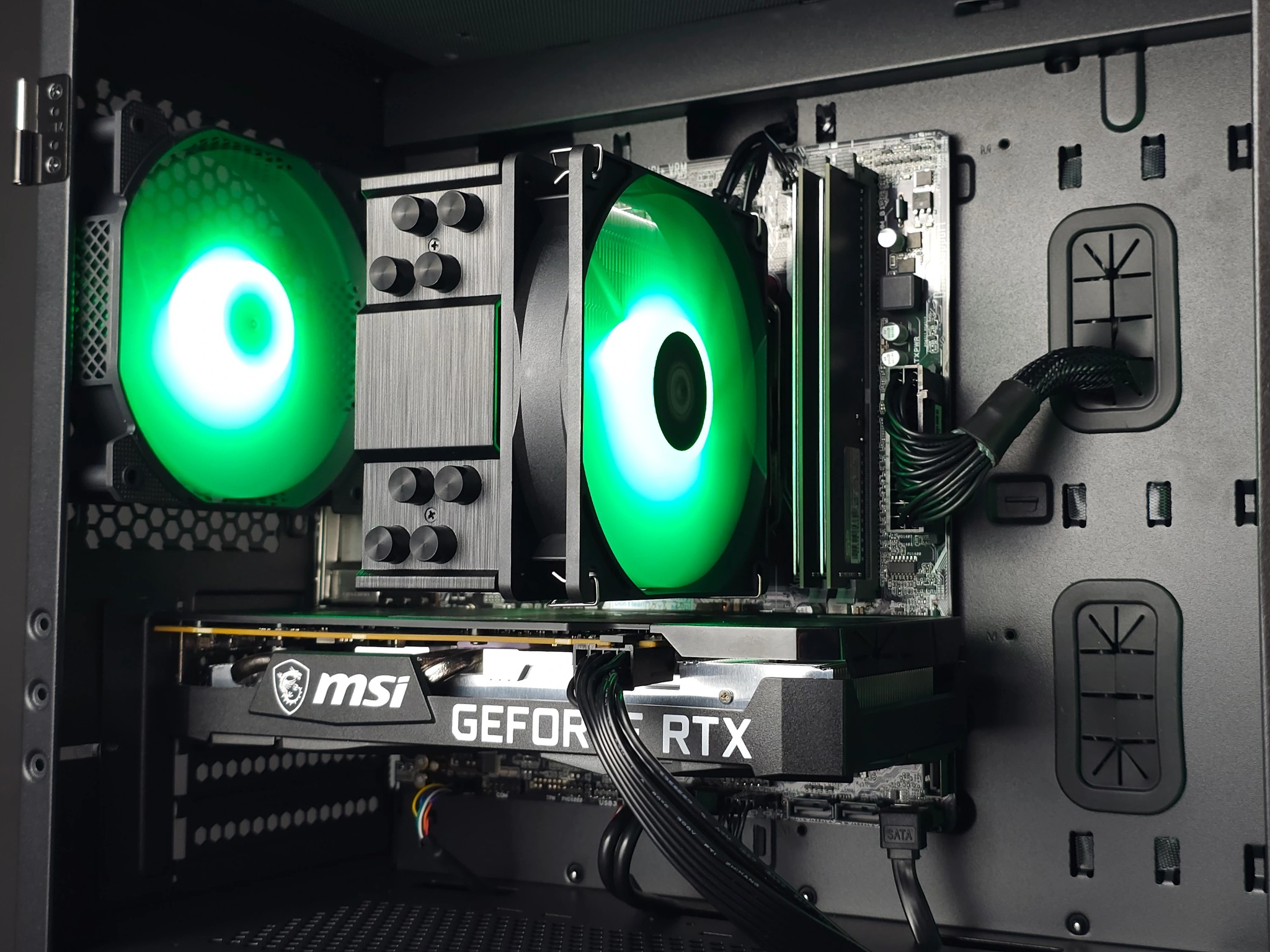RTX 3060 12gb - Ryzen 5 3600 - 16gb 3200mhz DDR4 - 1 tb SSD - Windows 11 Pro - Gaming PC