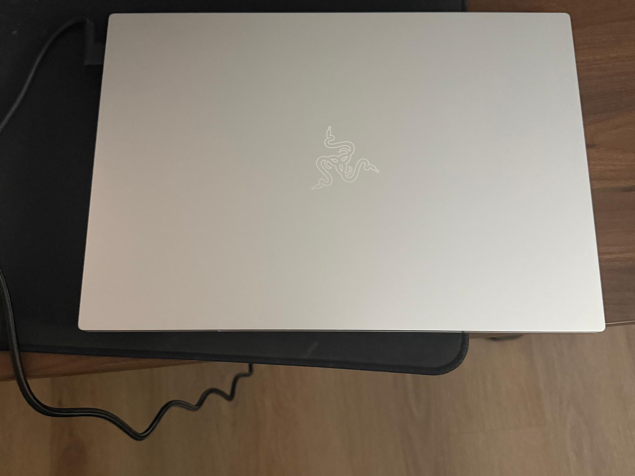 Razer Blade 16 4080 i9-13950HX 32 GB RAM 4K+/FHD+ 120/240 Hz