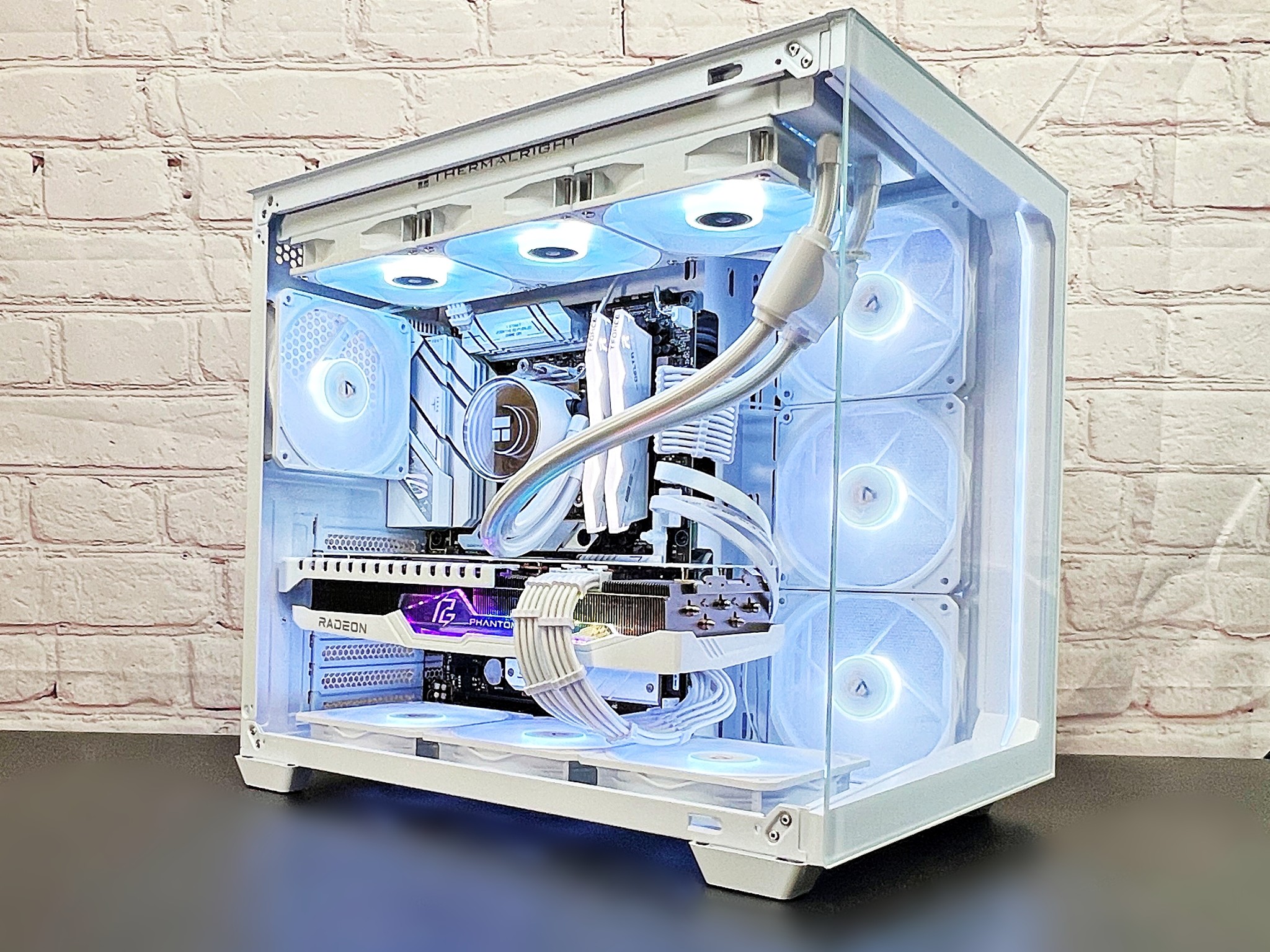 👻 Phantom 👻 RX 7900 XT Ryzen 7 7700X 32GB DDR5 4TB M.2 Win 11Pro Gaming PC 🤯