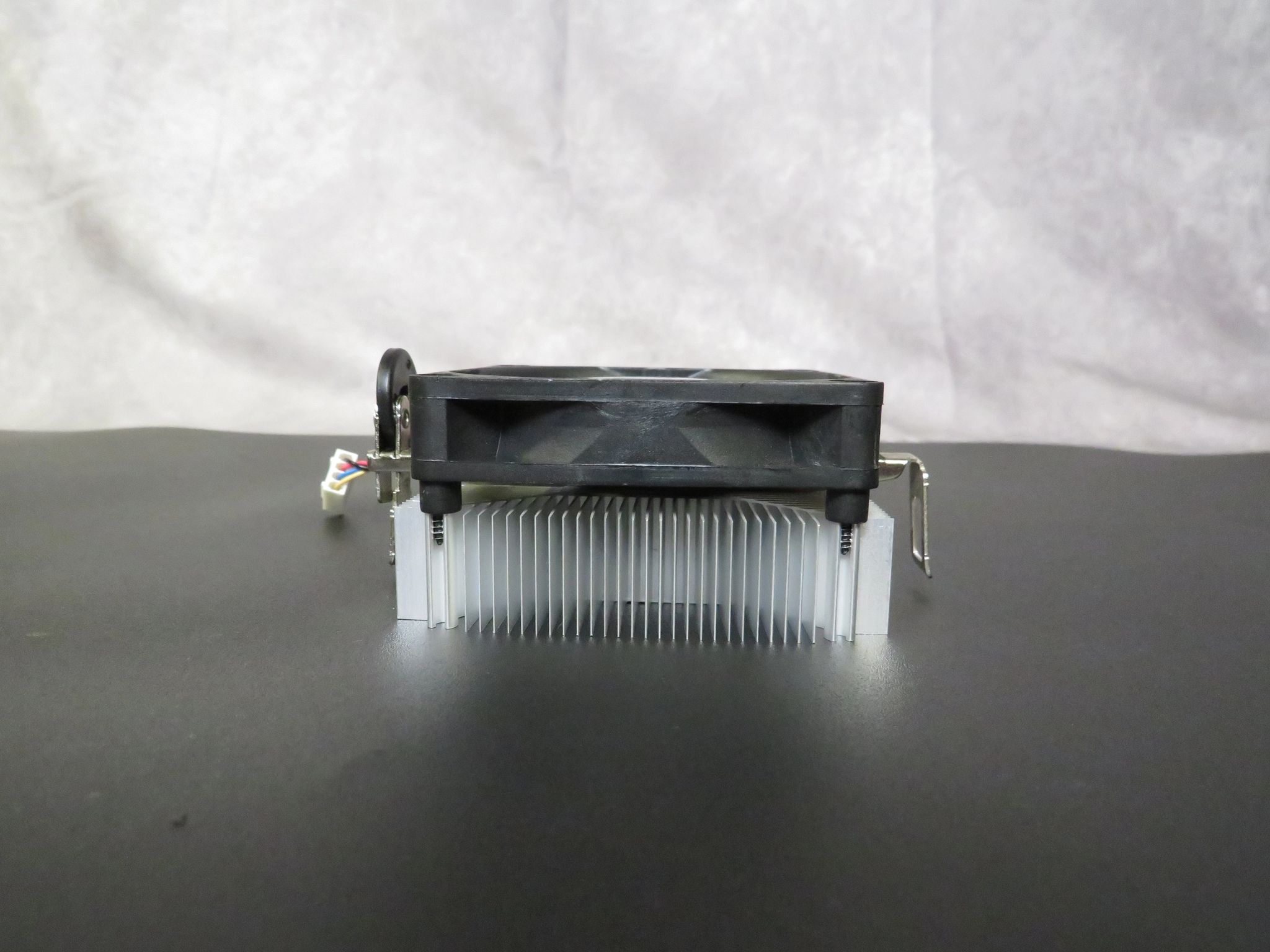 AMD Athlon 200GE w/ cooler