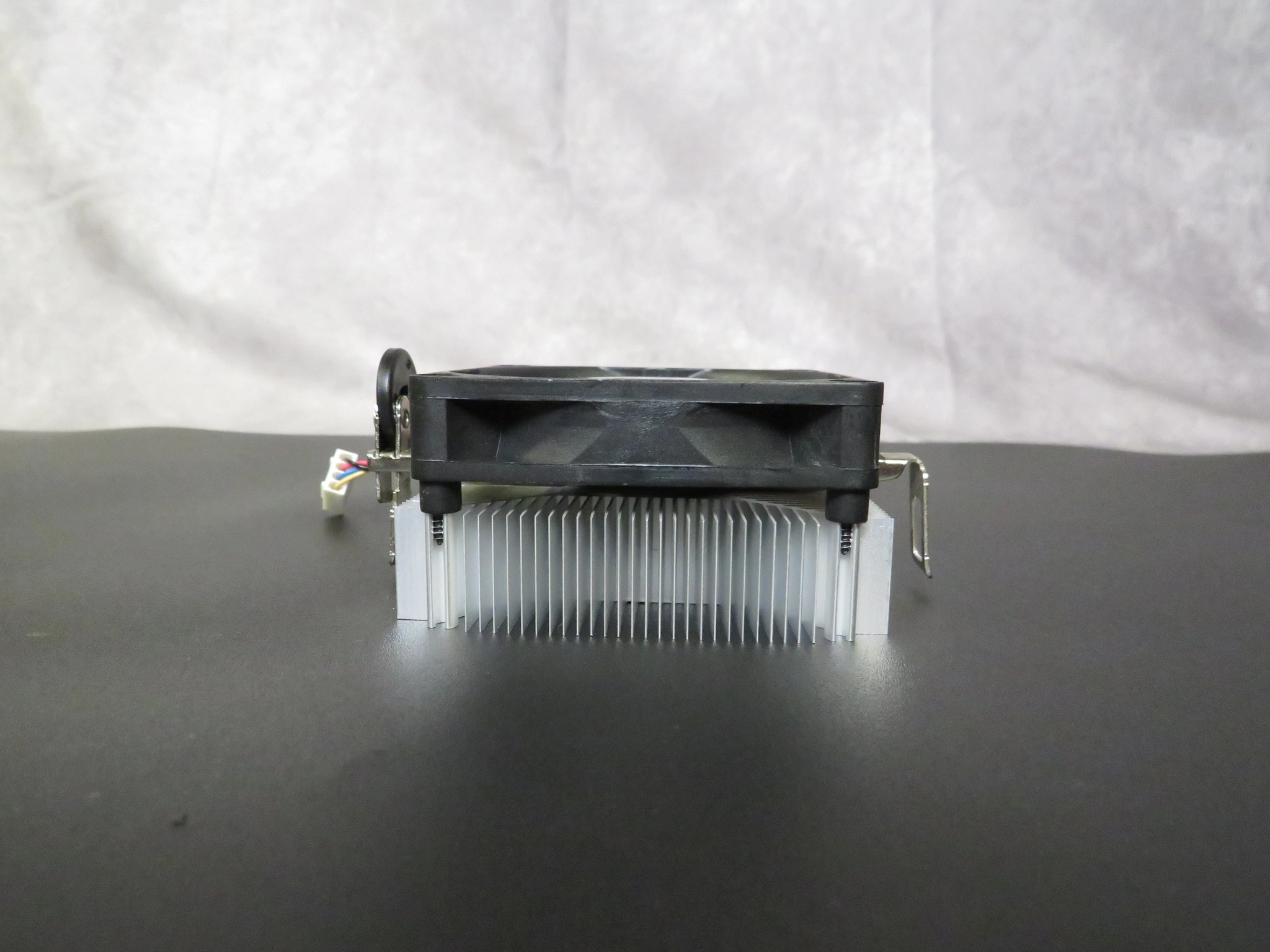 AMD Athlon 200GE w/ cooler