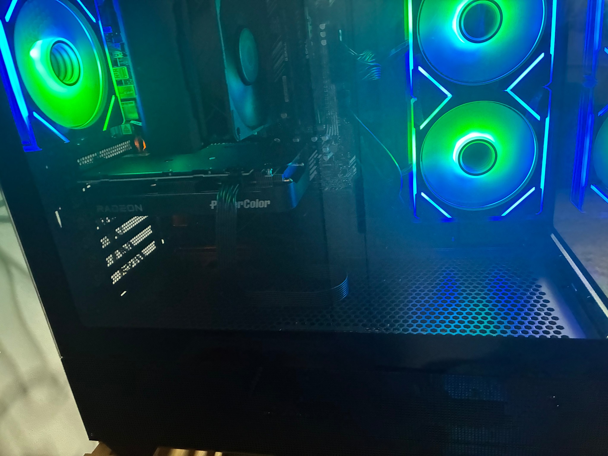 Radeon RX 9060 XT 8GB Custom Gaming PC - Ryzen 5 5600X, 32GB RAM, 1TB NVMe SSD