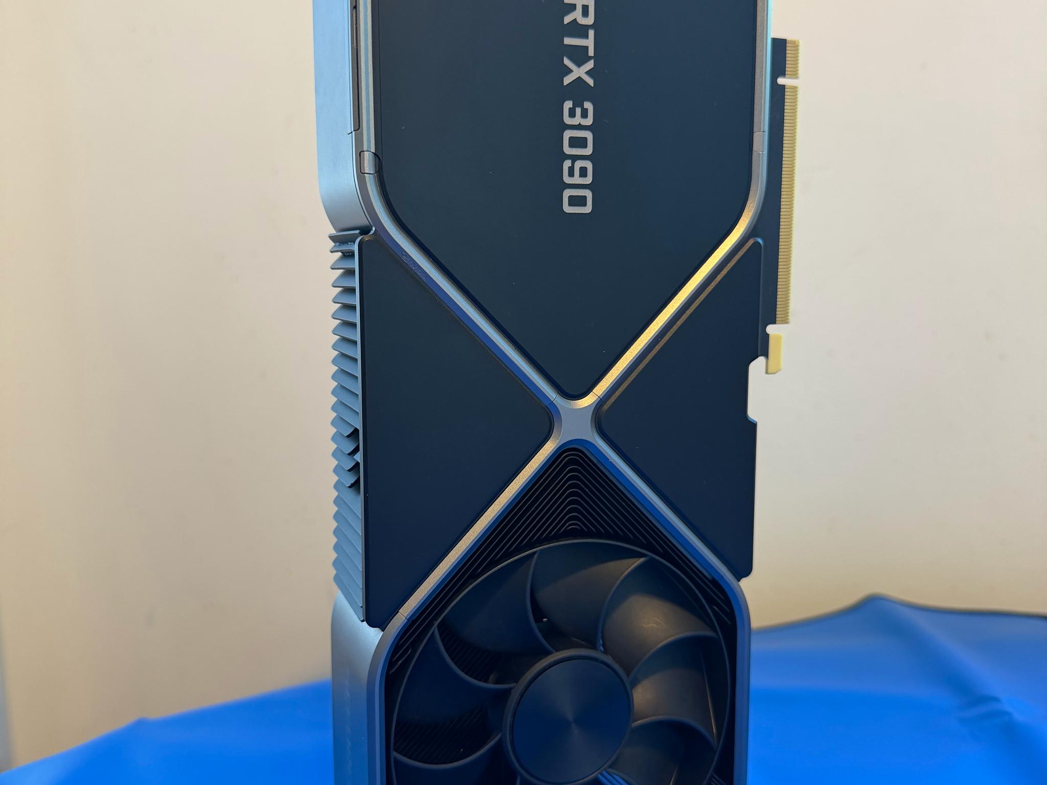 NVIDIA GeForce RTX 3090 Founders Edition – Excellent Condition – Original Owner