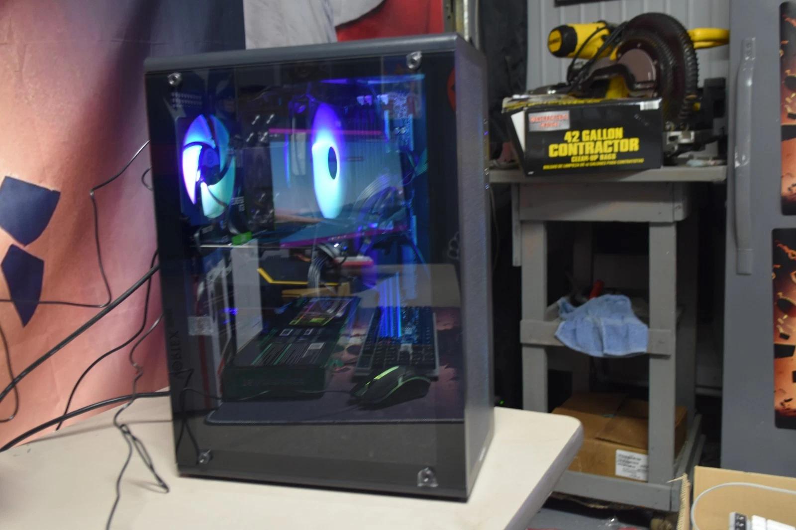 Intel I 7 4790 RAM 32 GB GPU GTX 1650 1 TB NVME 700 watts 80 plus gold  & speakers & keyboard& mouse