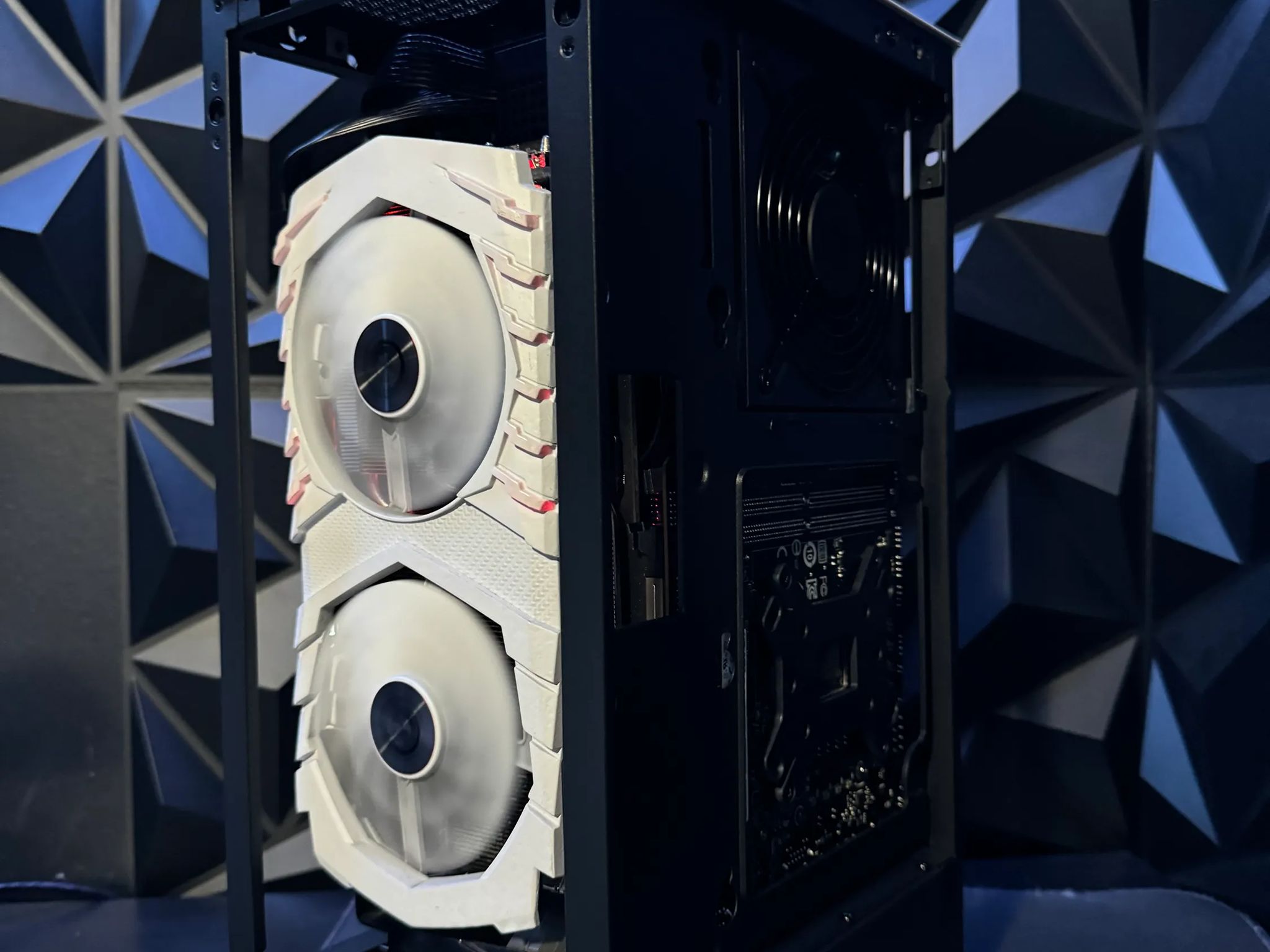 ⚡🏢🏃Power Tower GO⚡🏢🏃 Intel i9| GTX 1080Ti | 32 GB DDR4| 1 TB NVME| 4 TB HDD|