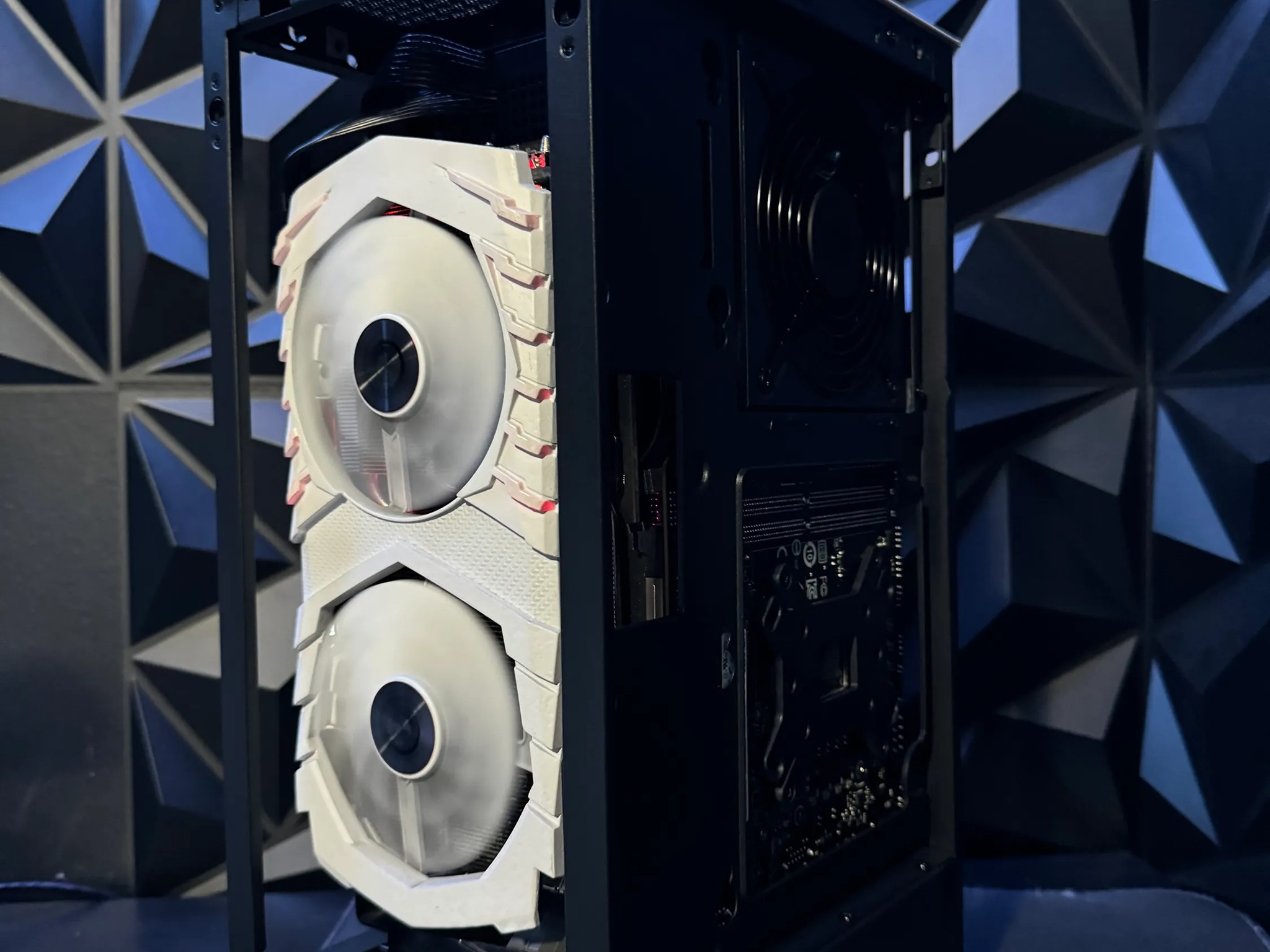 ⚡🏢🏃Power Tower GO⚡🏢🏃 Intel i9| GTX 1080Ti | 32 GB DDR4| 1 TB NVME| 4 TB HDD|