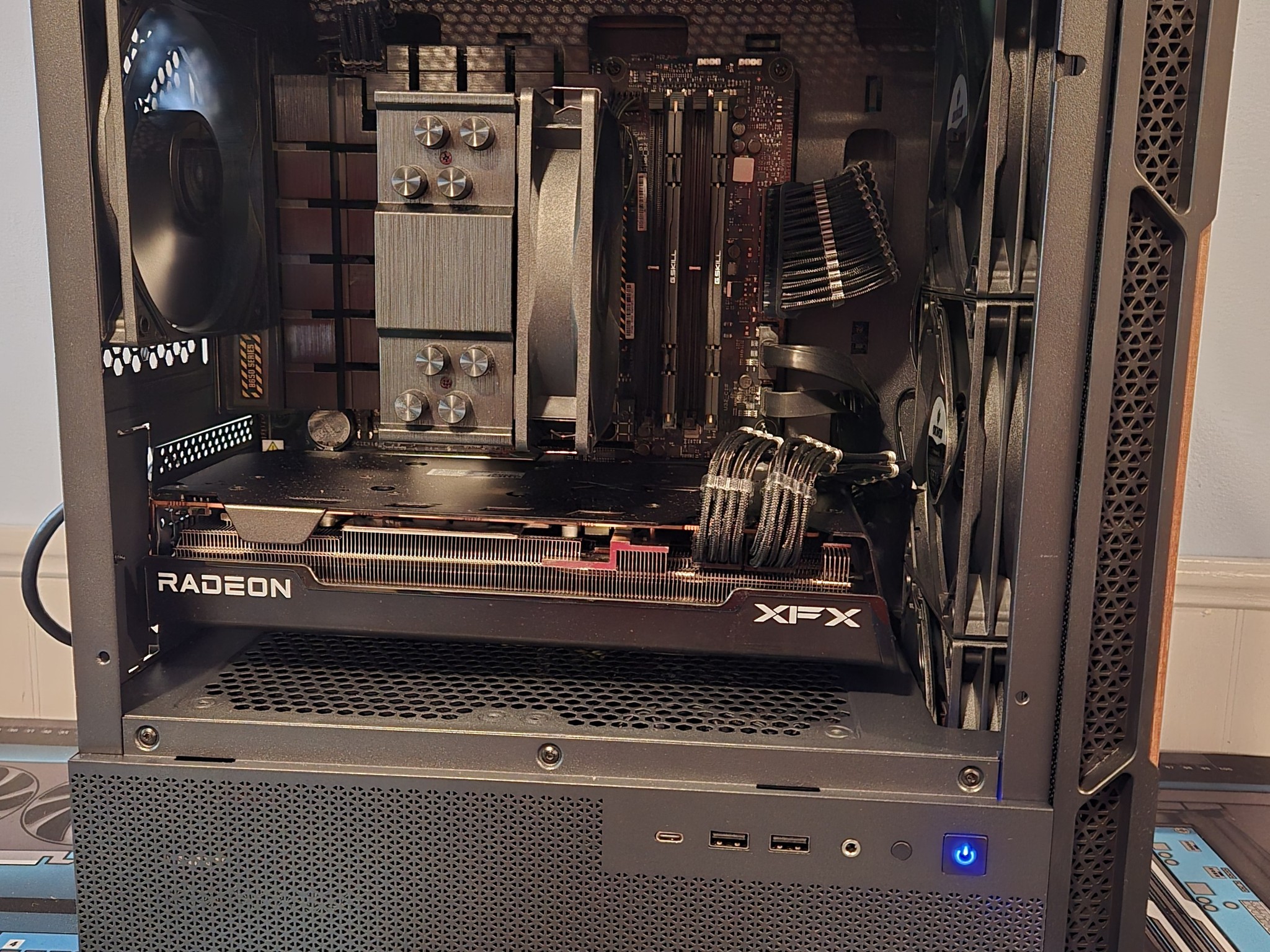 DarkWood PC | Ryzen 5 7600X | RX 7700XT | 1TB NVME | 32GB DDR5| Wifi/BT| Win 11 Pro| Free Shipping!