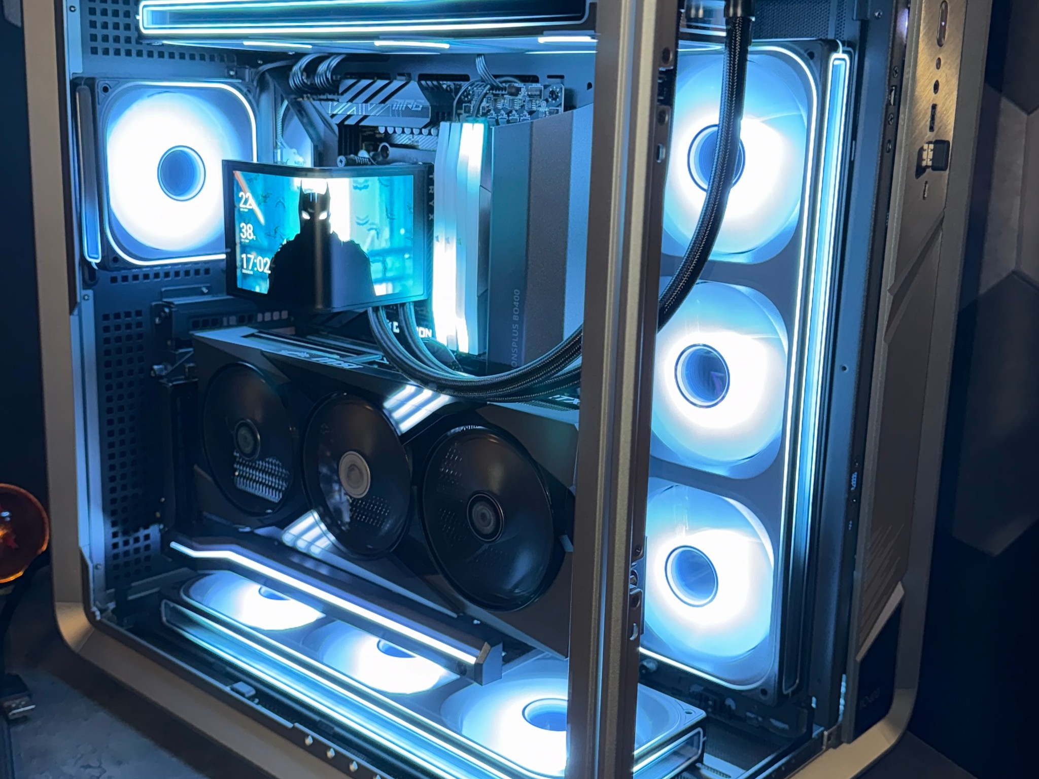 Custom MSI PRO Gaming PC|MSI RTX 5080 Gaming Trio|Ryzen 7 9800X3D|MSI 1250W PSU|4TB Gen 4 NVME SSD|